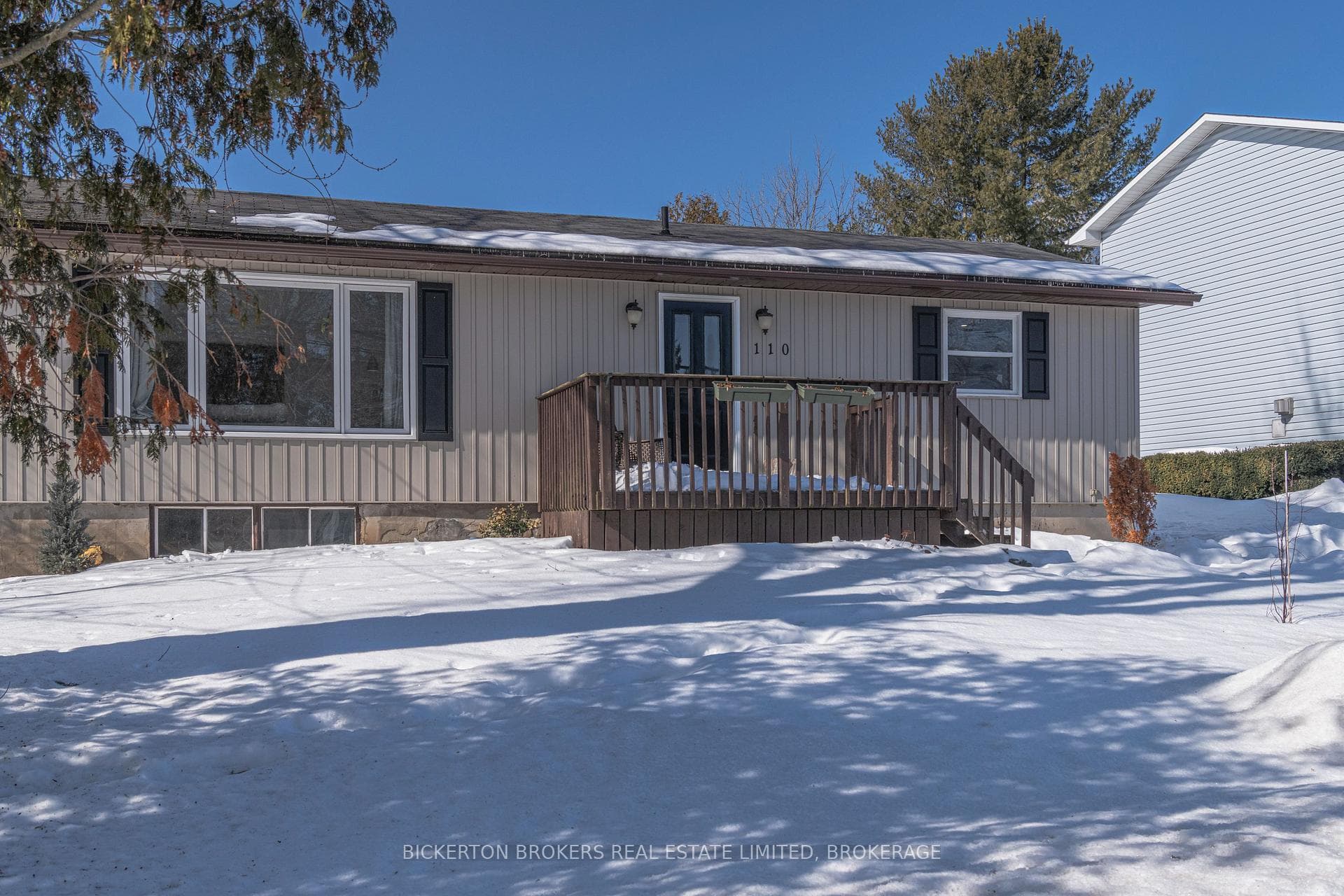 110 Birch Street photo 34
