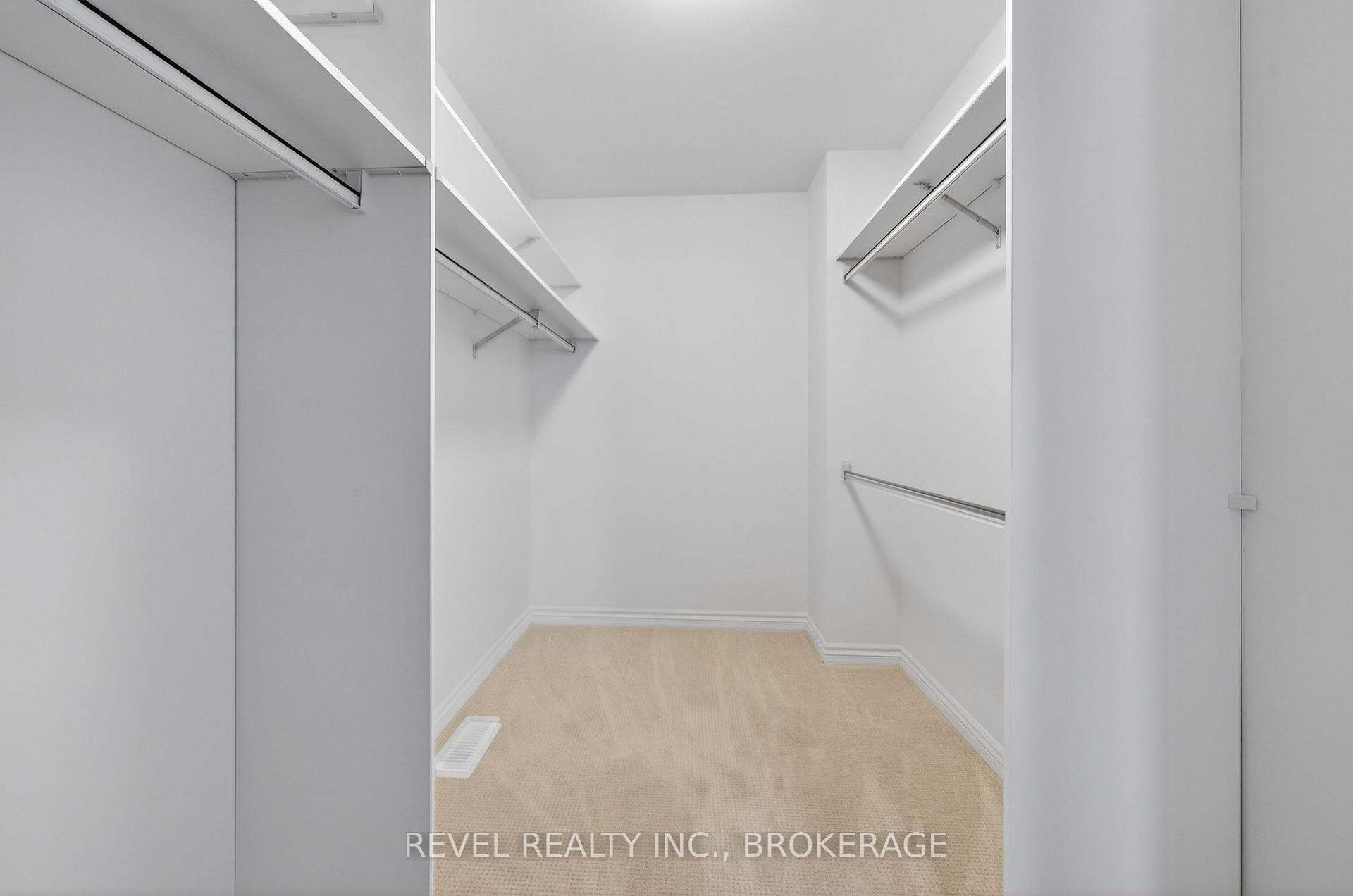432 Buckthorn Drive photo 36
