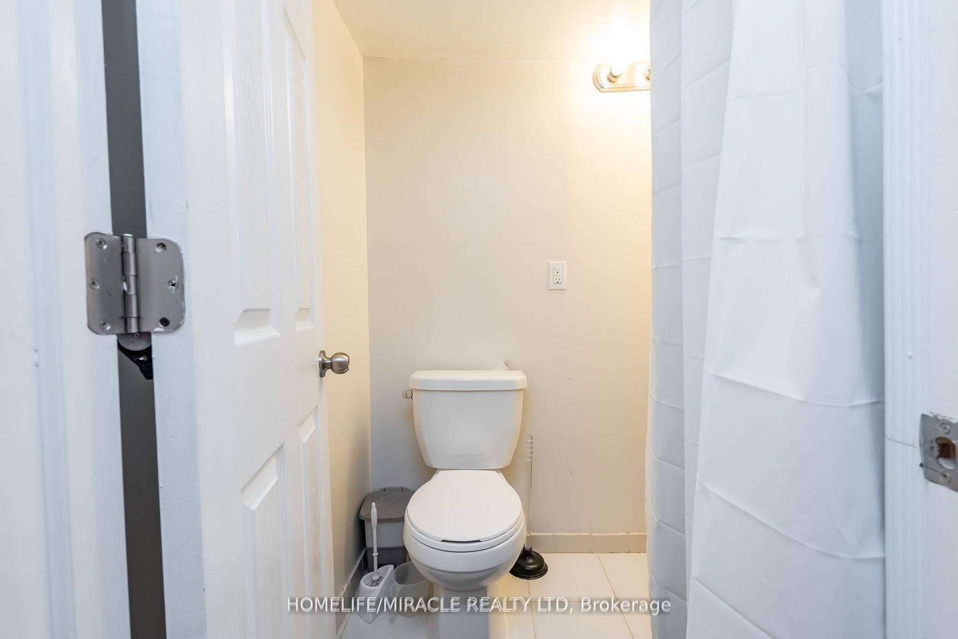 701 Homer Watson Boulevard Unit 8 photo 33