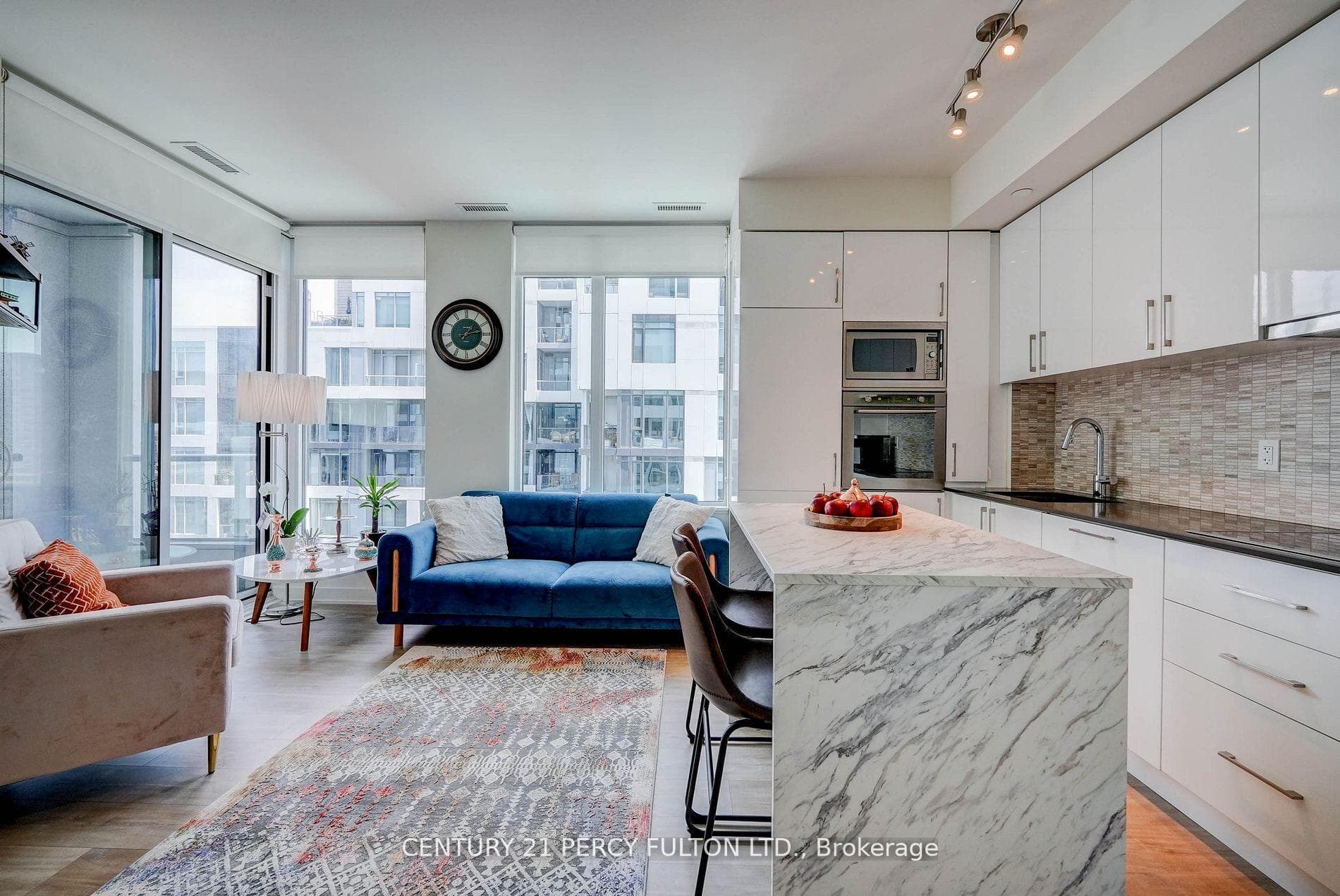 27 Bathurst Street Unit 1501W photo 9