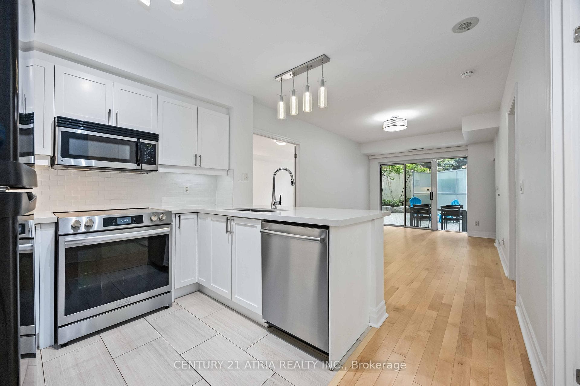 1801 Bayview Avenue Unit 107 photo 16