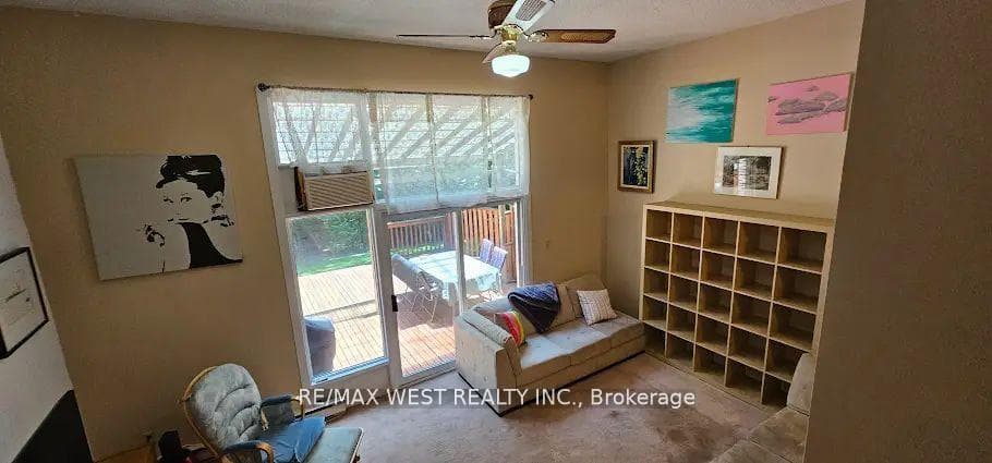 115 Henderson Avenue Unit 9 photo 7