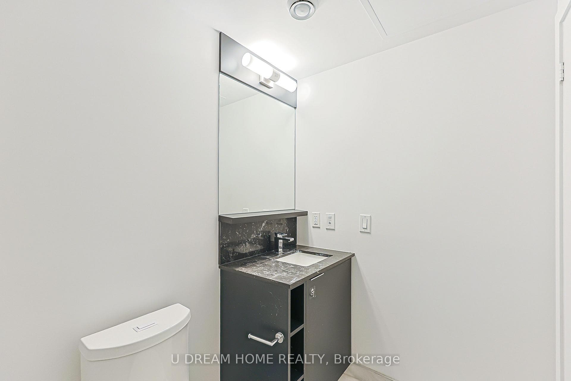 85 Wood Street Unit 3802 photo 24