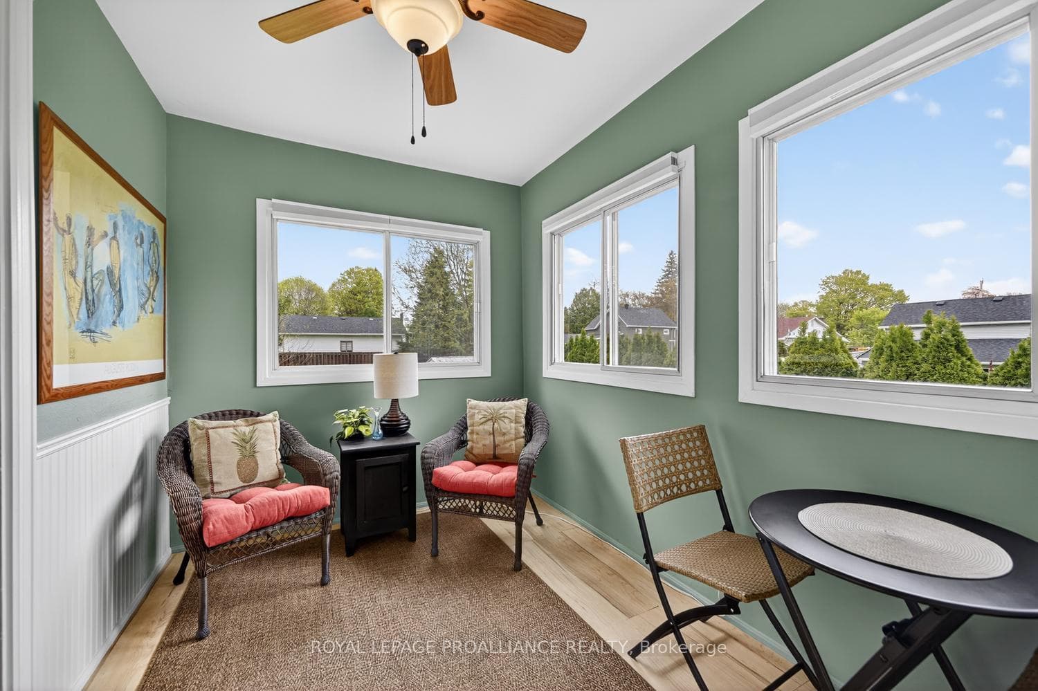 562 Prince Street photo 27
