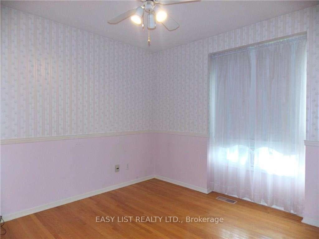 3288 Clearwater Crescent photo 14