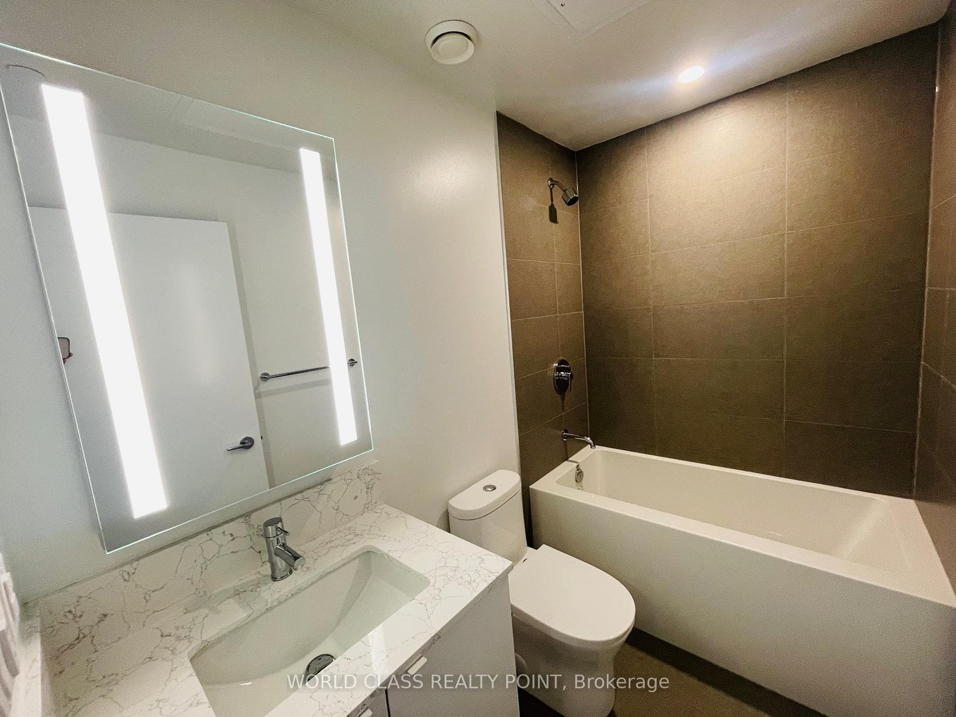 270 Dufferin Street Unit 720 photo 11