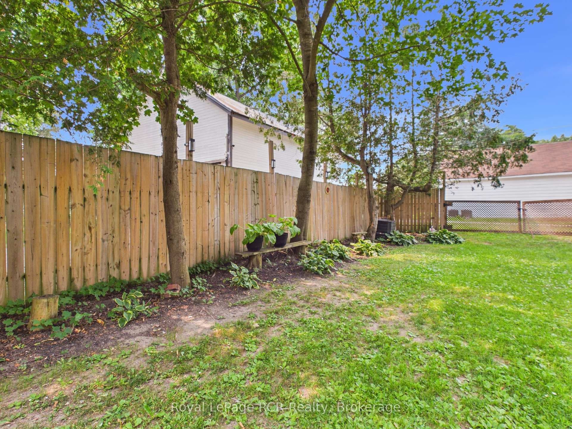 338 Minnie Street photo 40