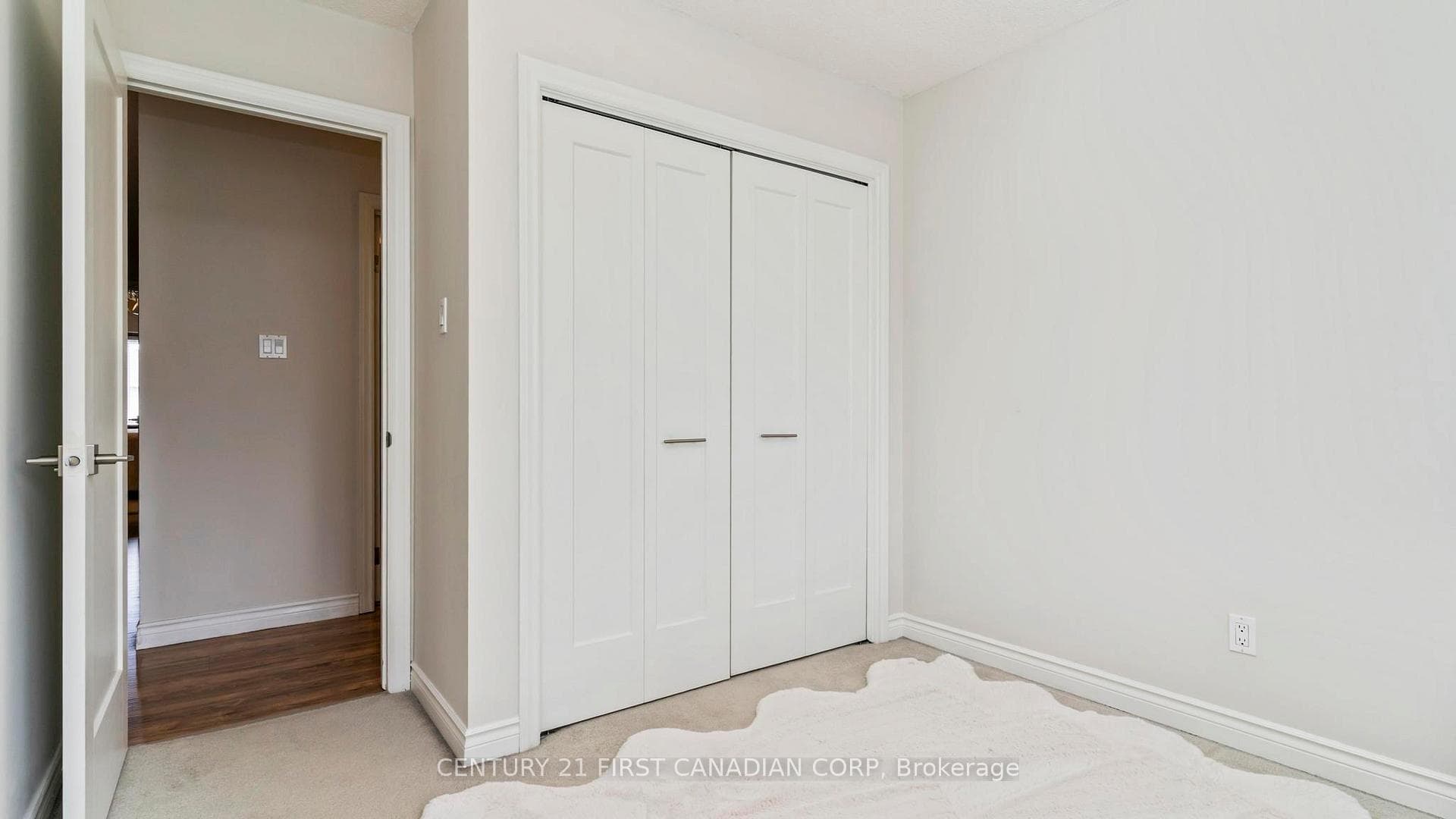 135 Ambleside Drive photo 27