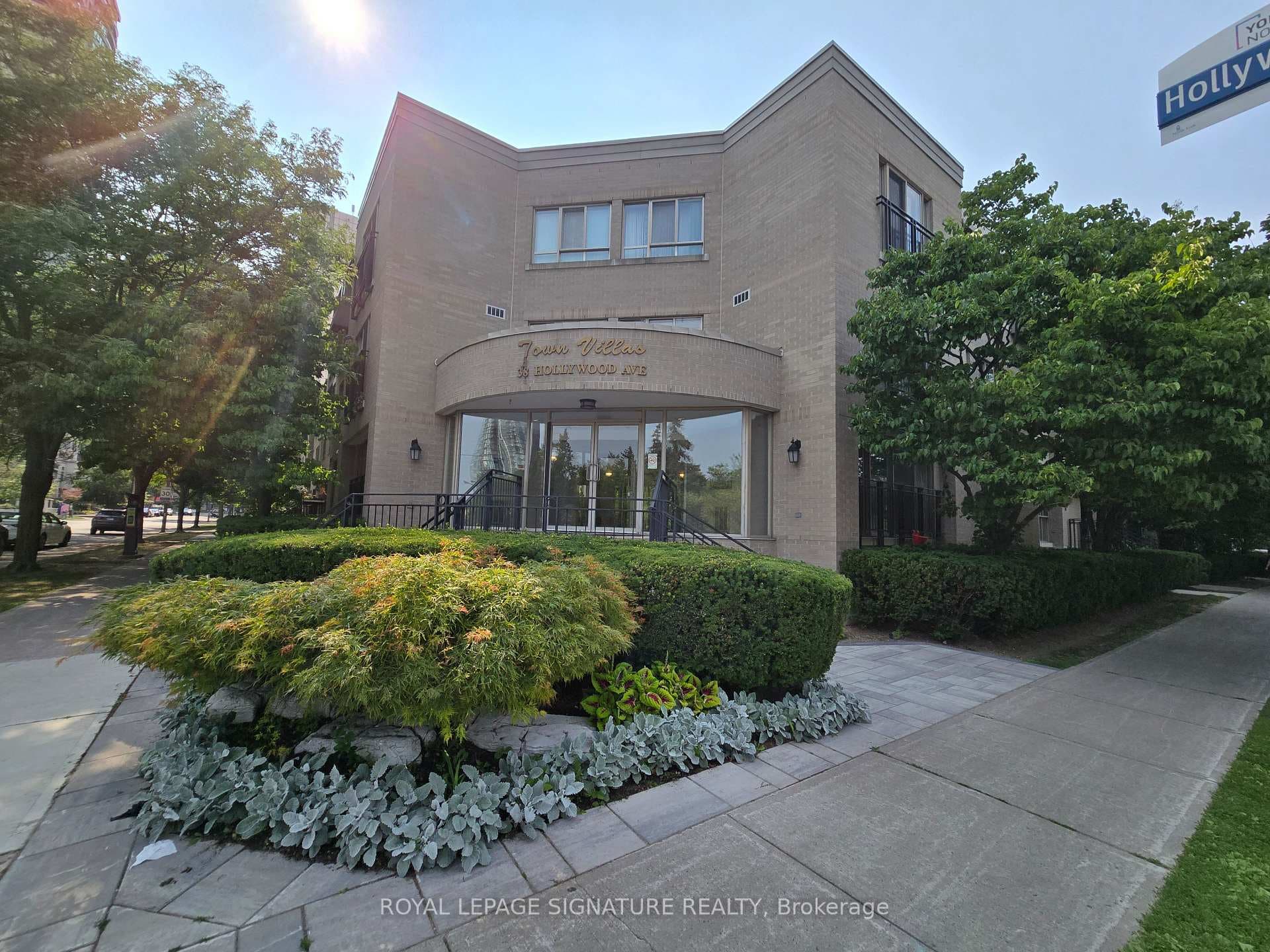 38 Hollywood Avenue Unit 317 photo 2