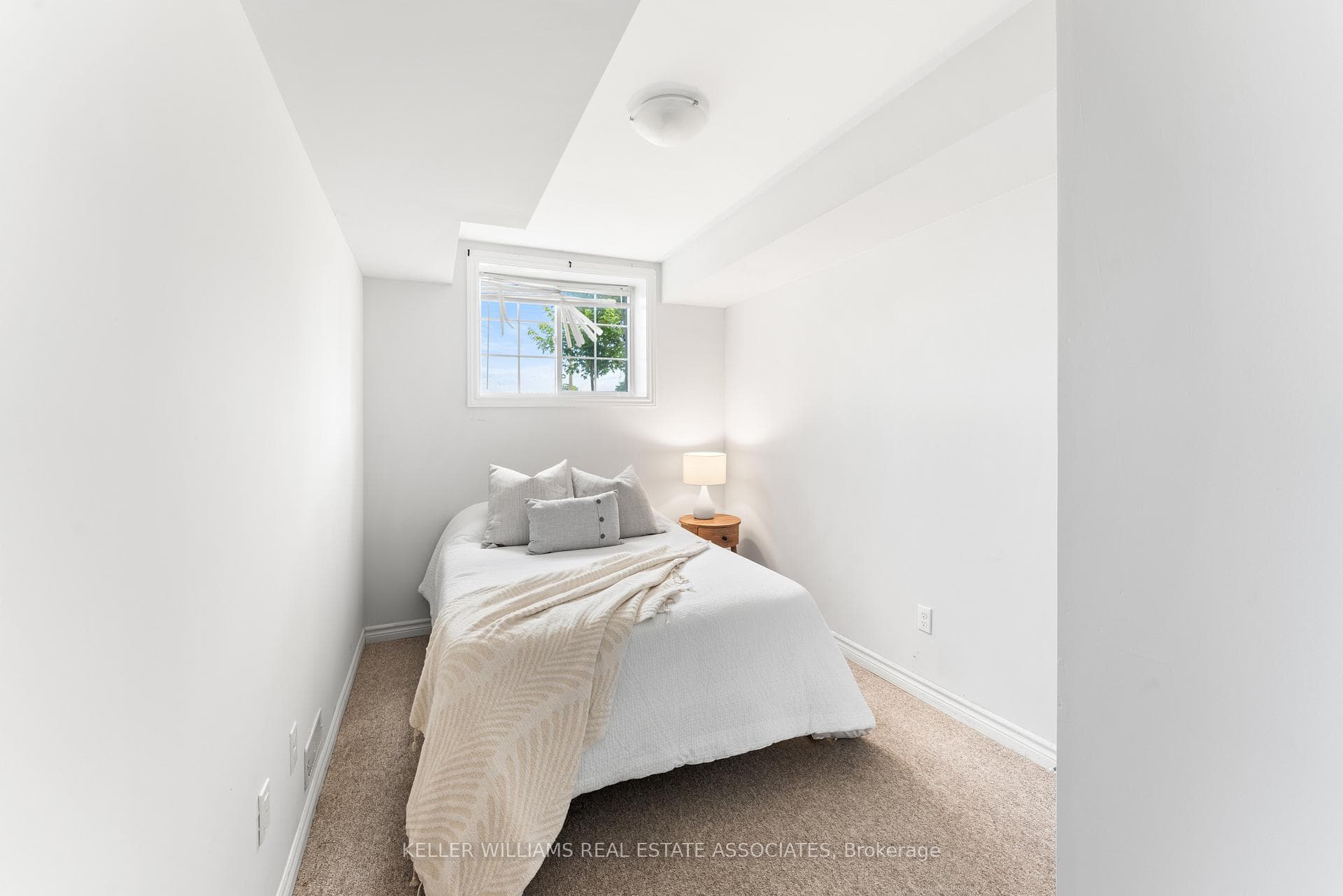 252 Penetanguishene Road Unit 13 photo 19