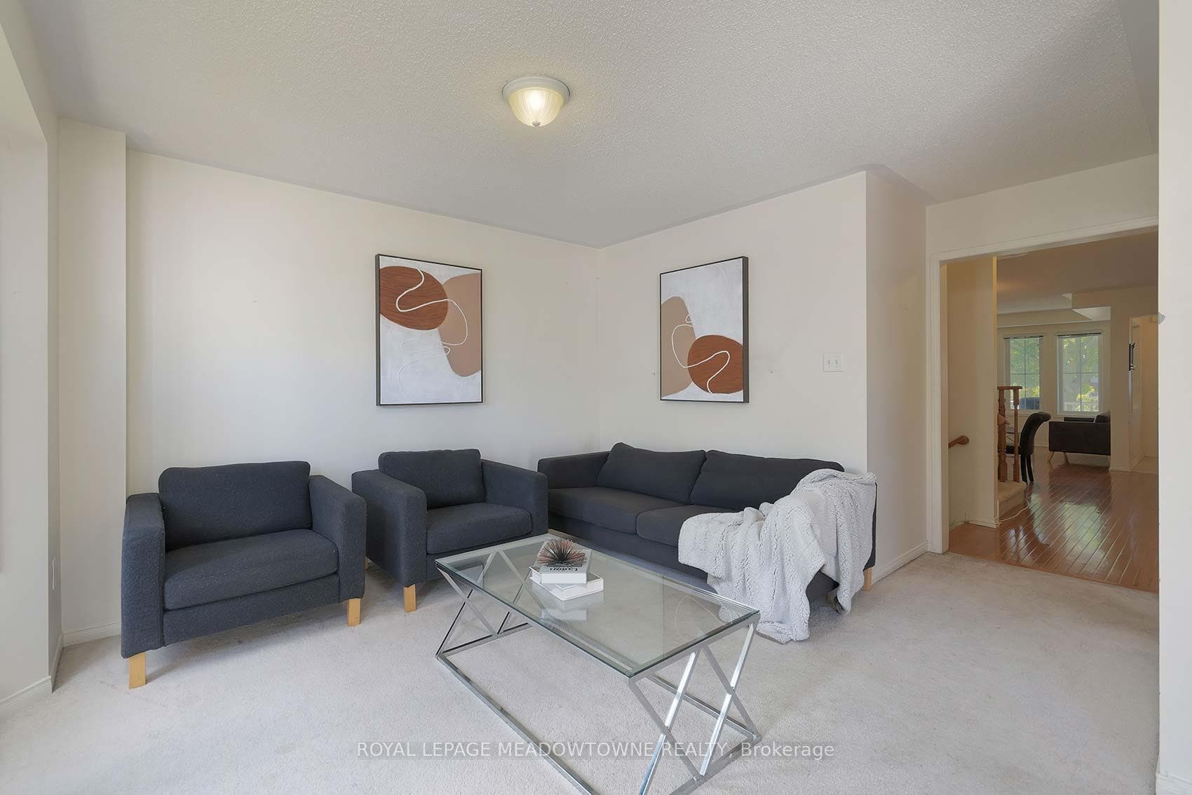 28 Norland Circle photo 9