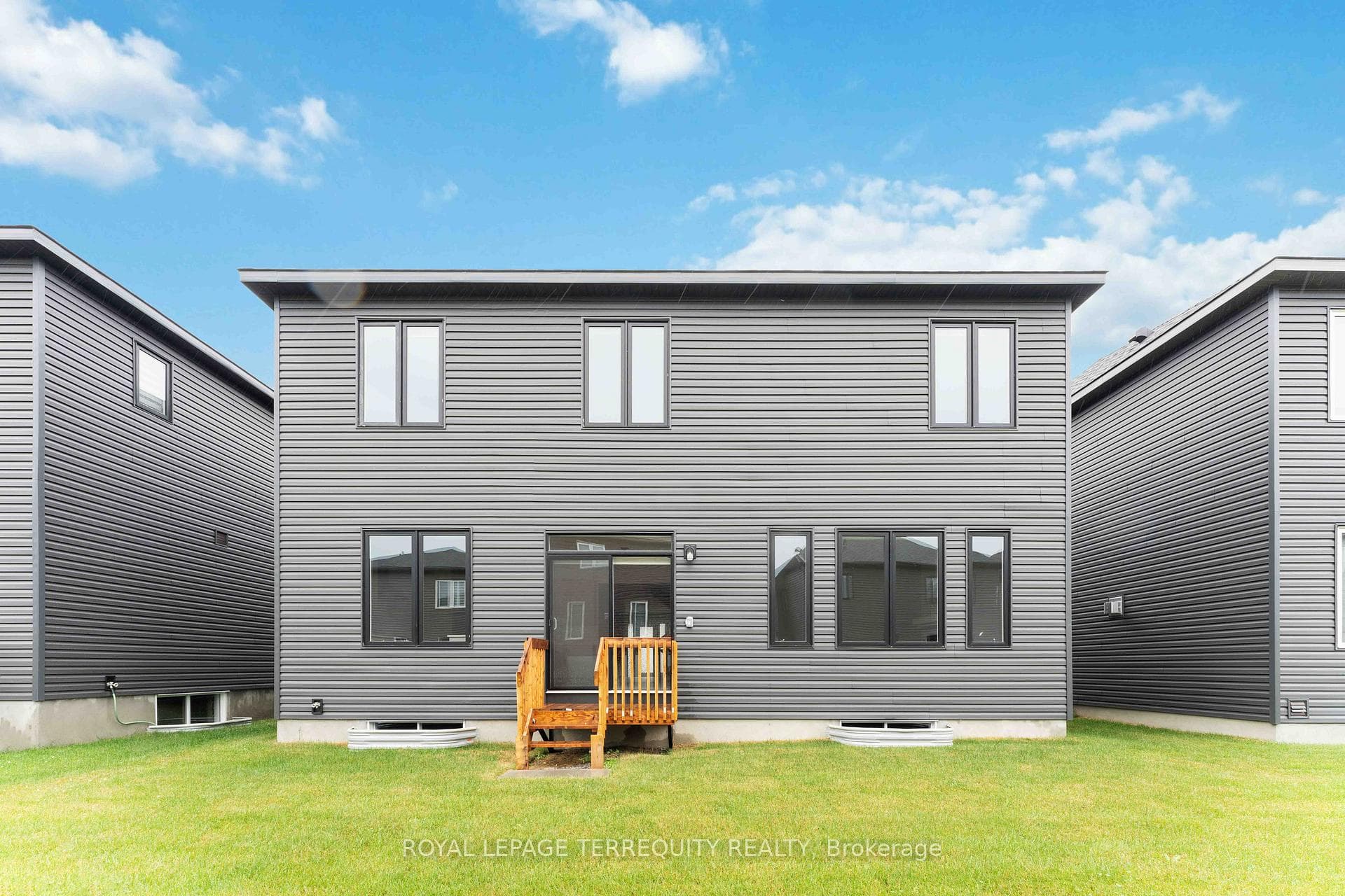 765 Shoal Street photo 22