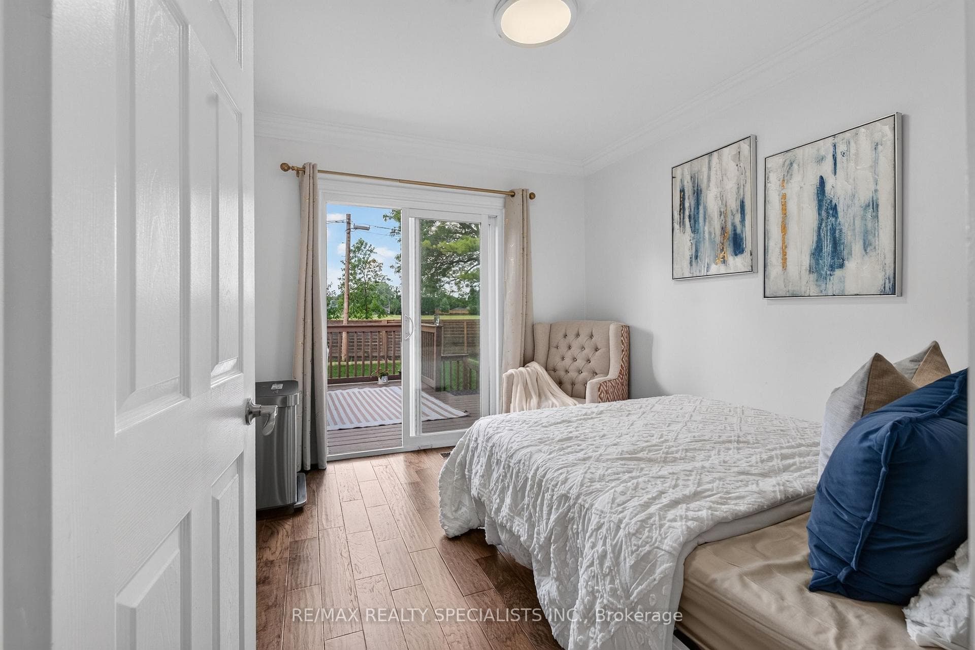 94 Eringate Drive photo 22