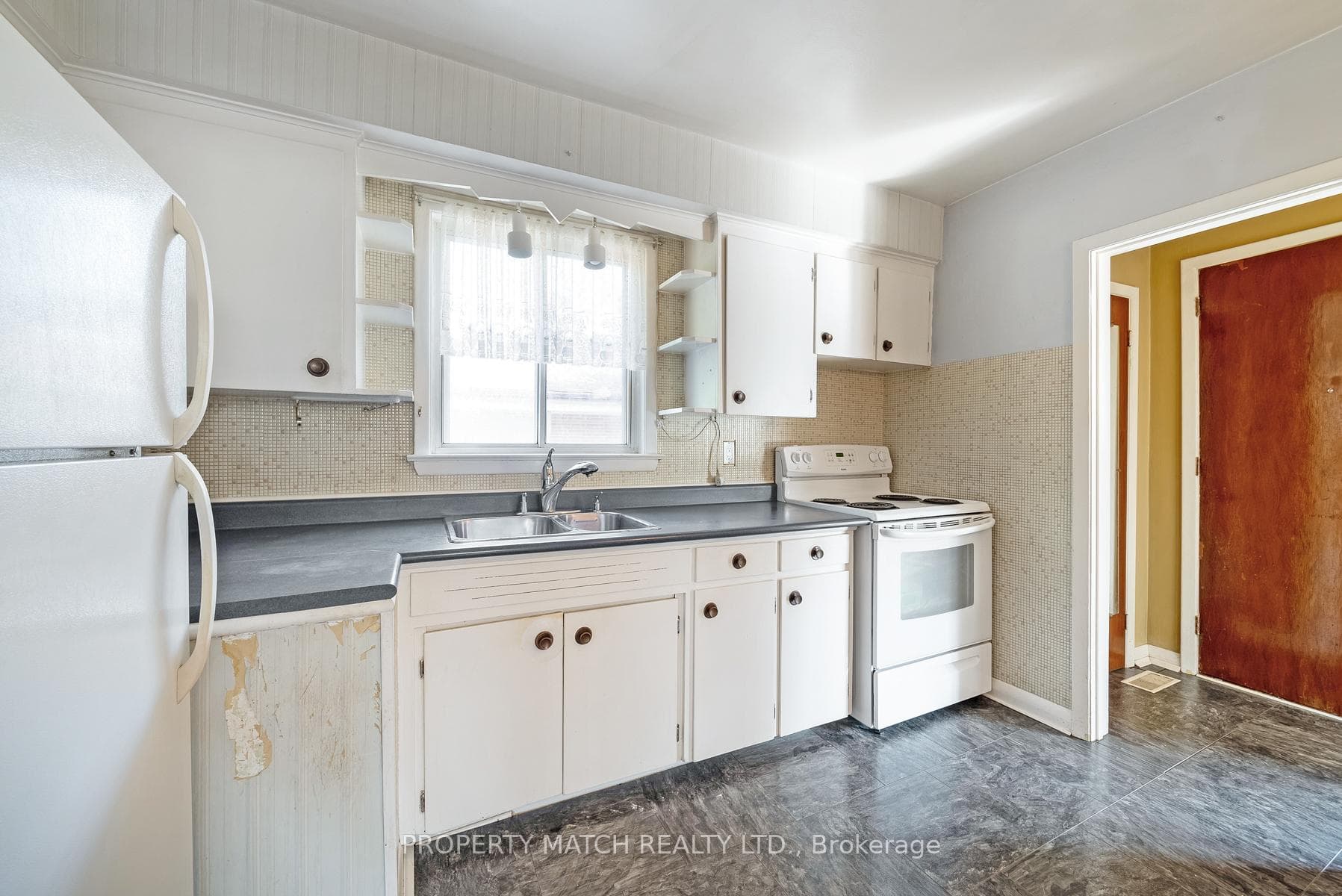 22 Farmbrook Road photo 13