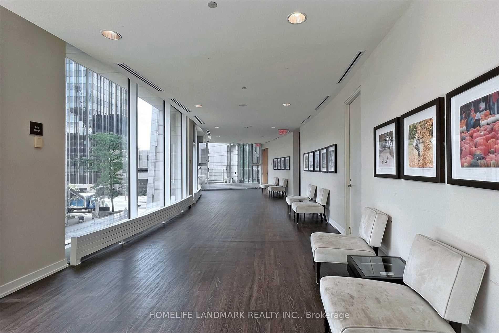 2191 Yonge Street Unit 1607 photo 21