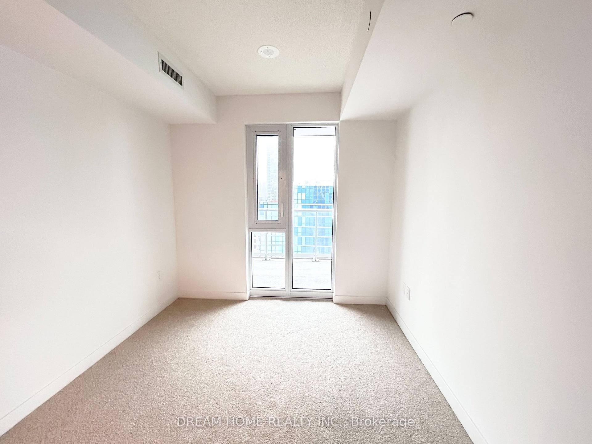 230 Simcoe Street Unit 2415 photo 5