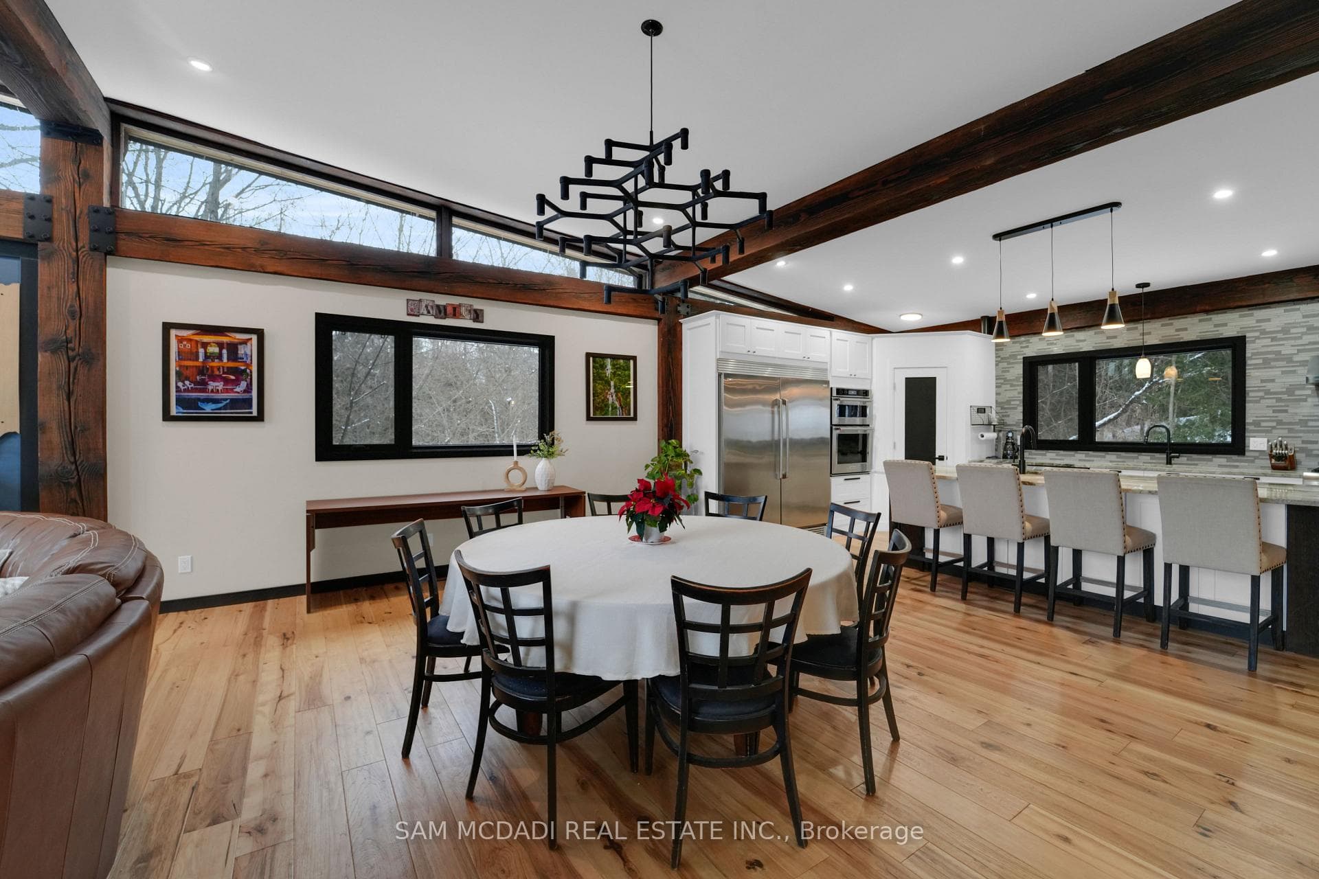 2084 Grand Boulevard photo 11