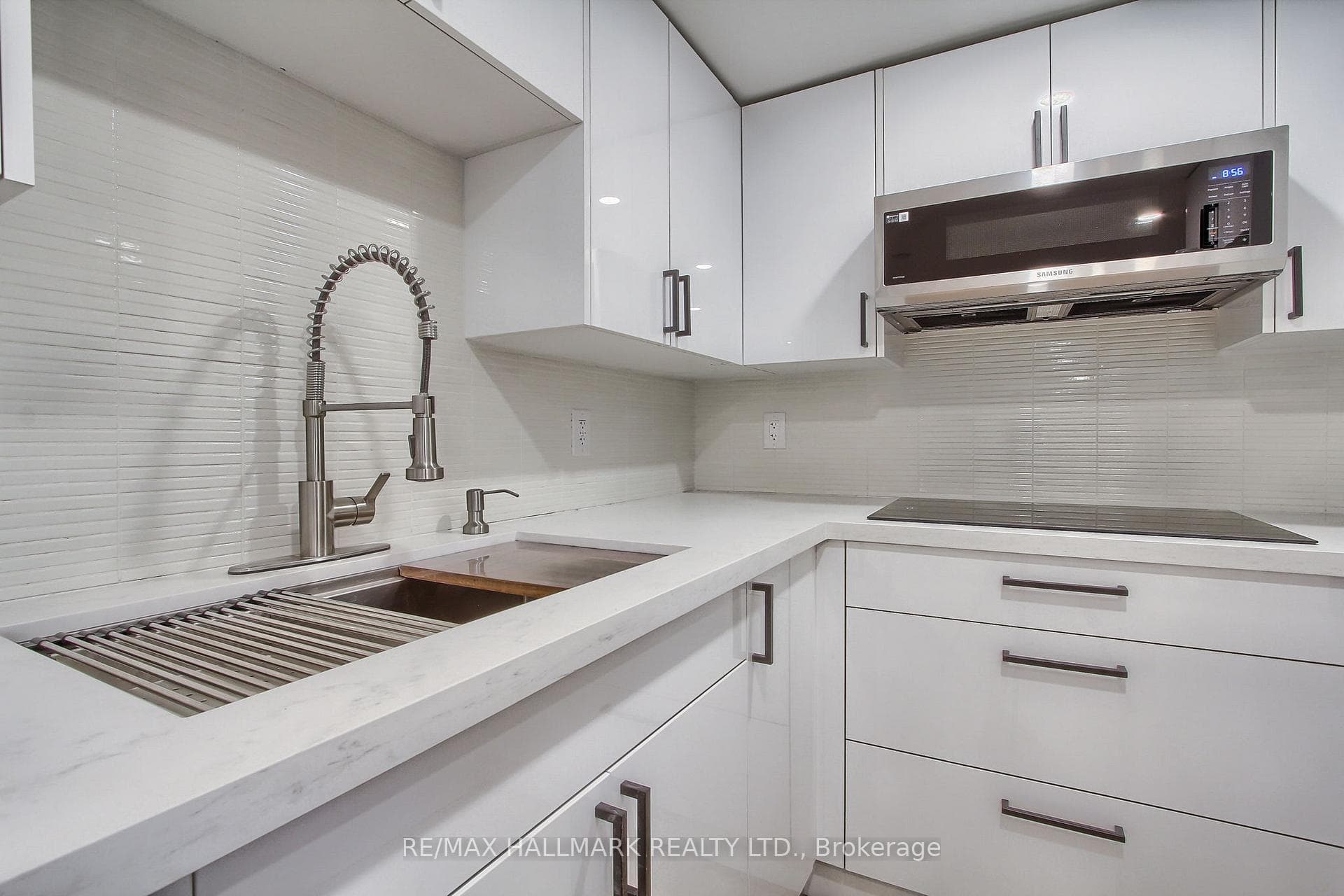 4 Corbett Crescent photo 30