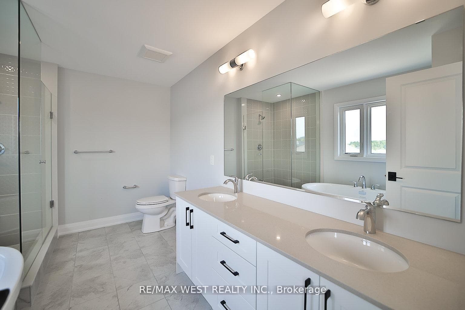 14 Periwinkle Road photo 12