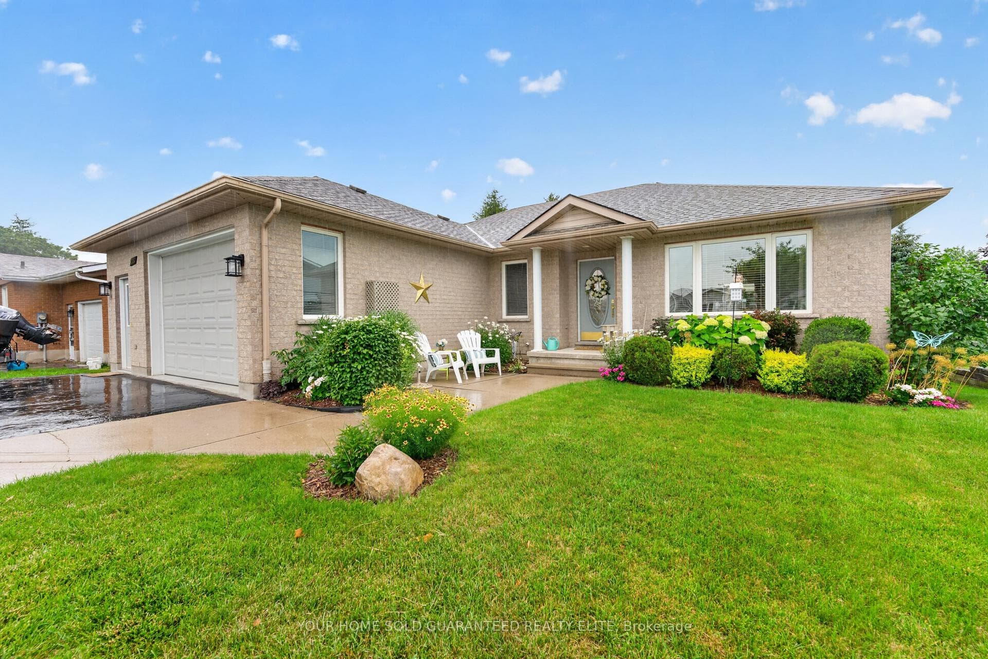 213 Margaret Street photo 45