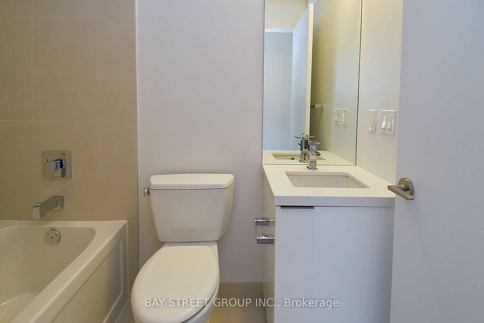 8 Eglinton Avenue Unit 4508 photo 16