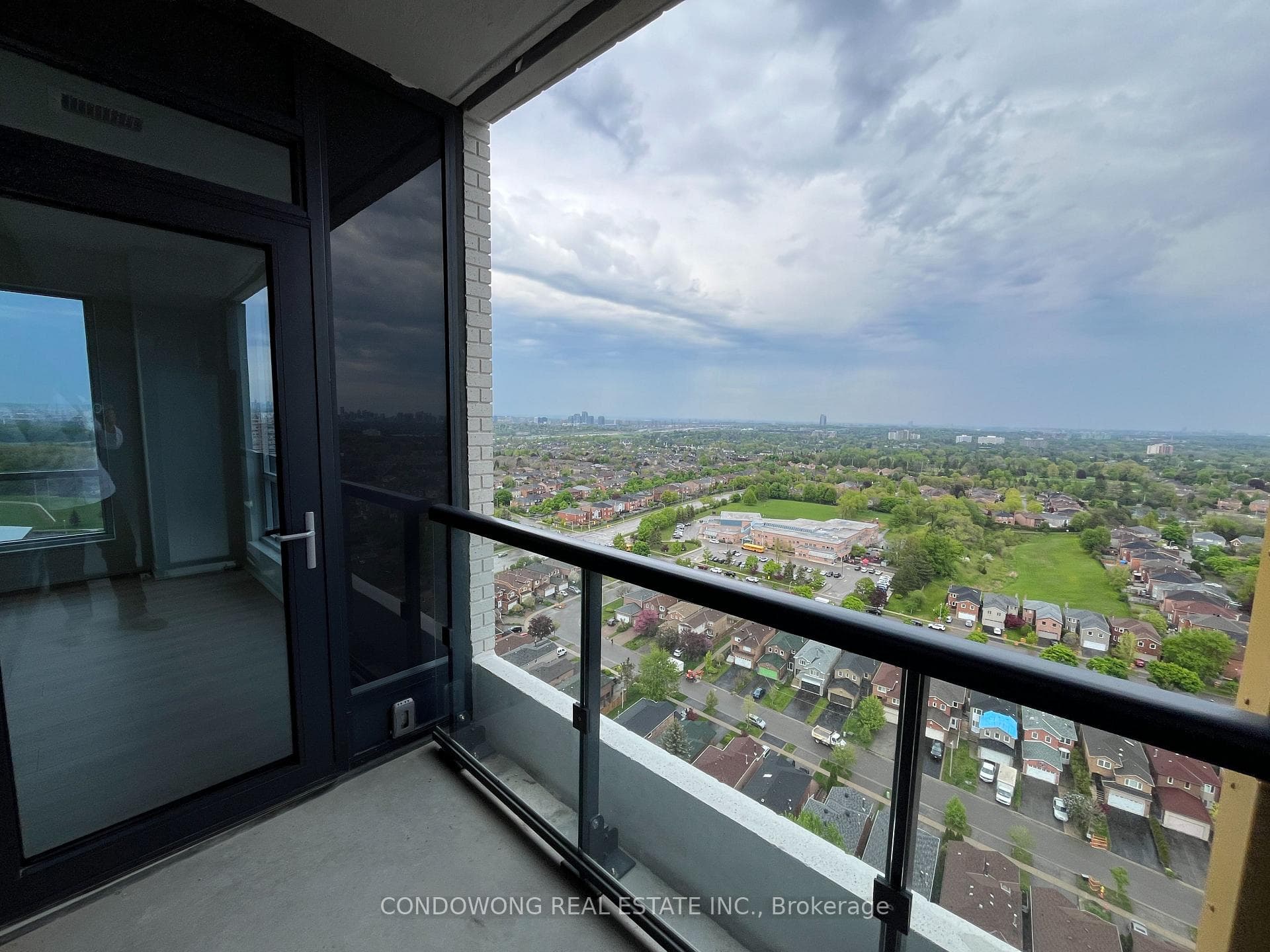 7950 Bathurst Street Unit 2104 photo 19