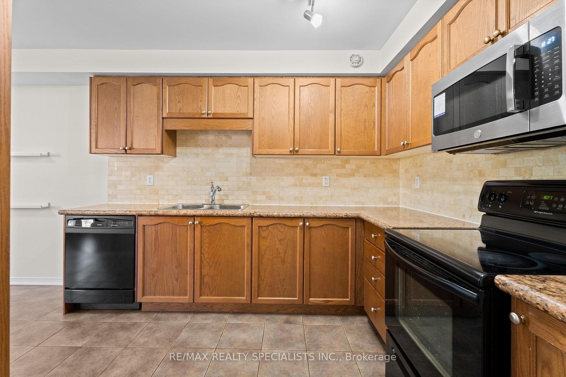 129 Lavery Heights photo 10