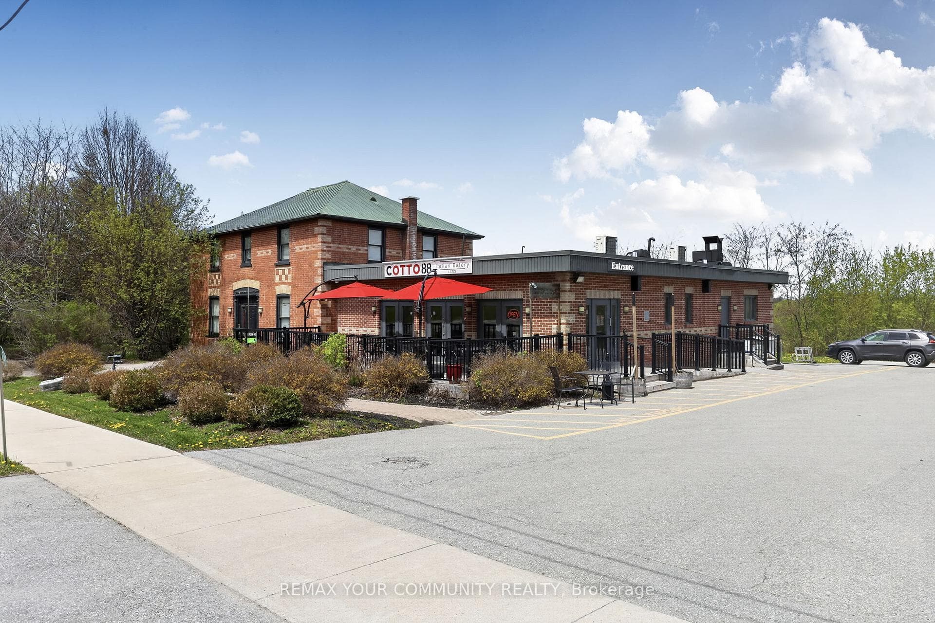 4240 Simcoe County Rd 88 Road photo 1
