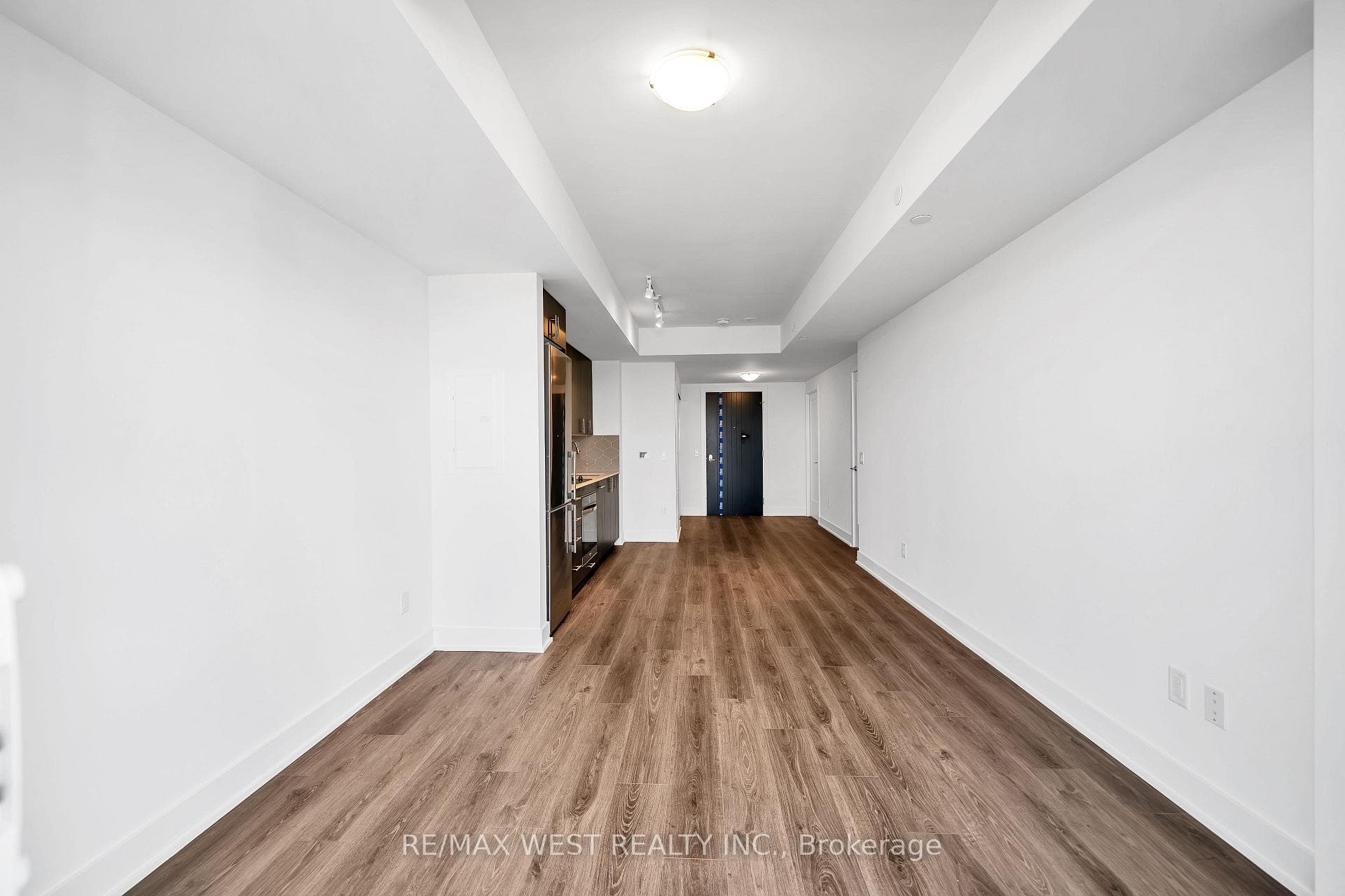 2545 Simcoe Street Unit 2020 photo 11