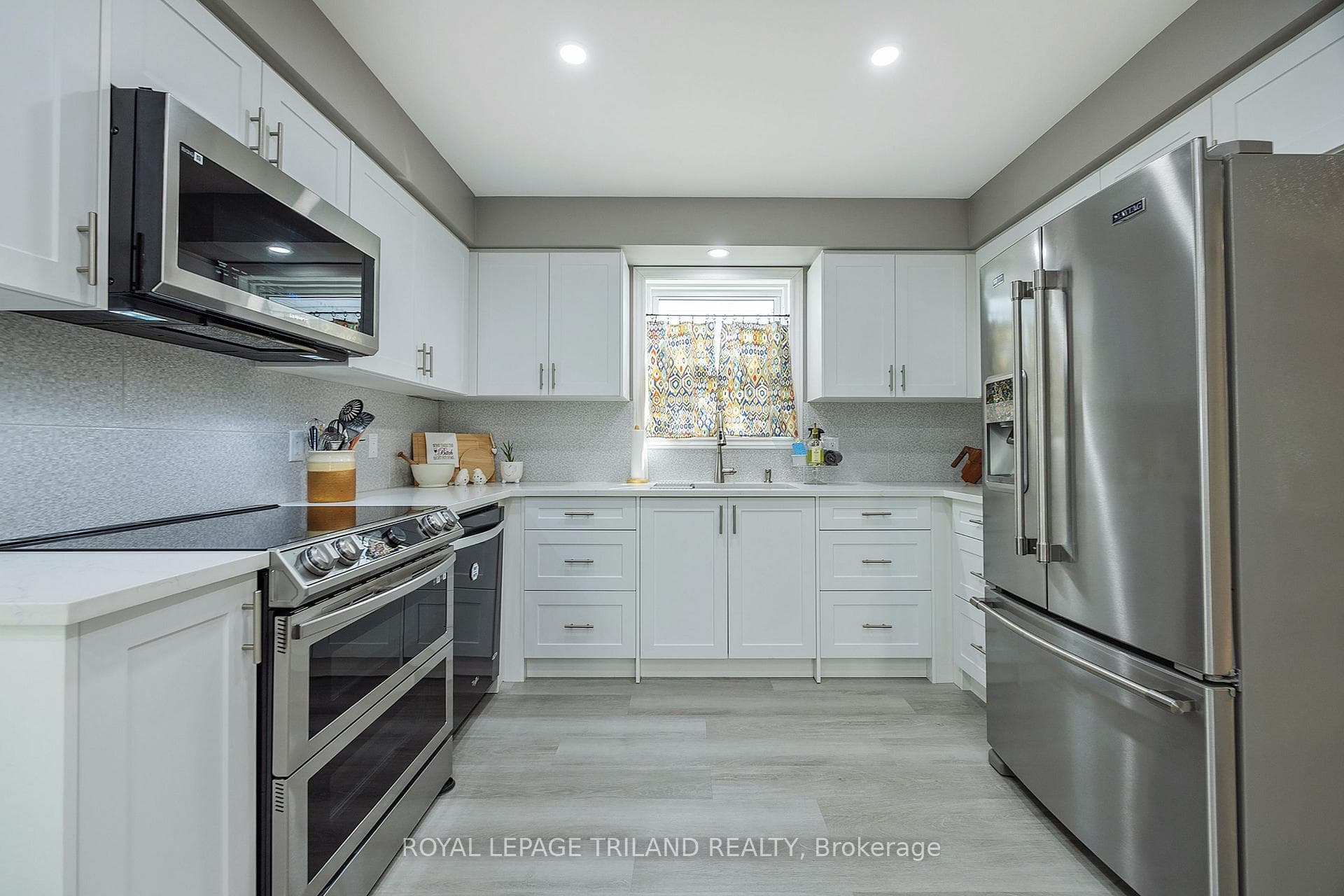 616 Grenfell Drive photo 11