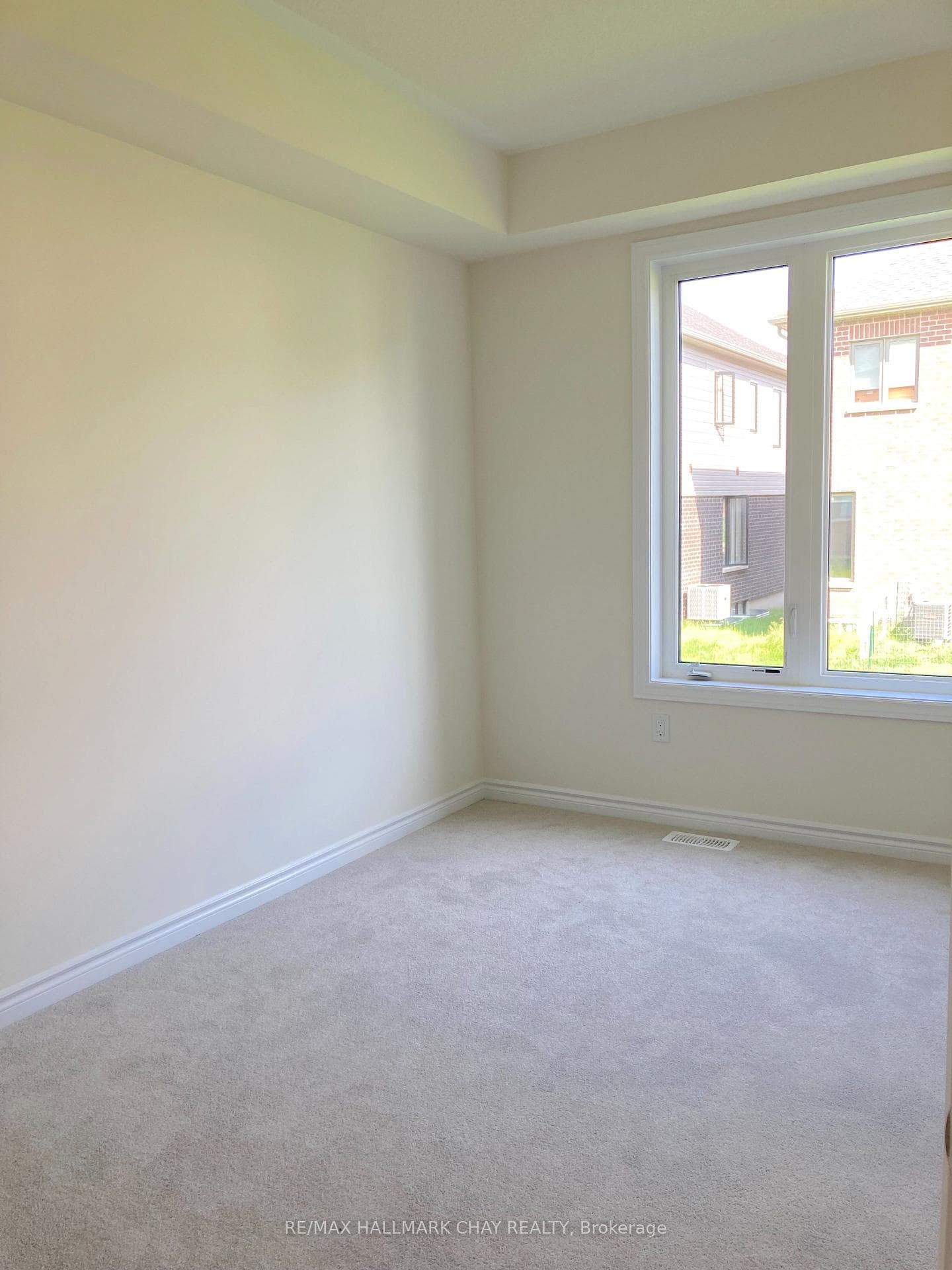 16B Bannister Road Unit Main photo 13