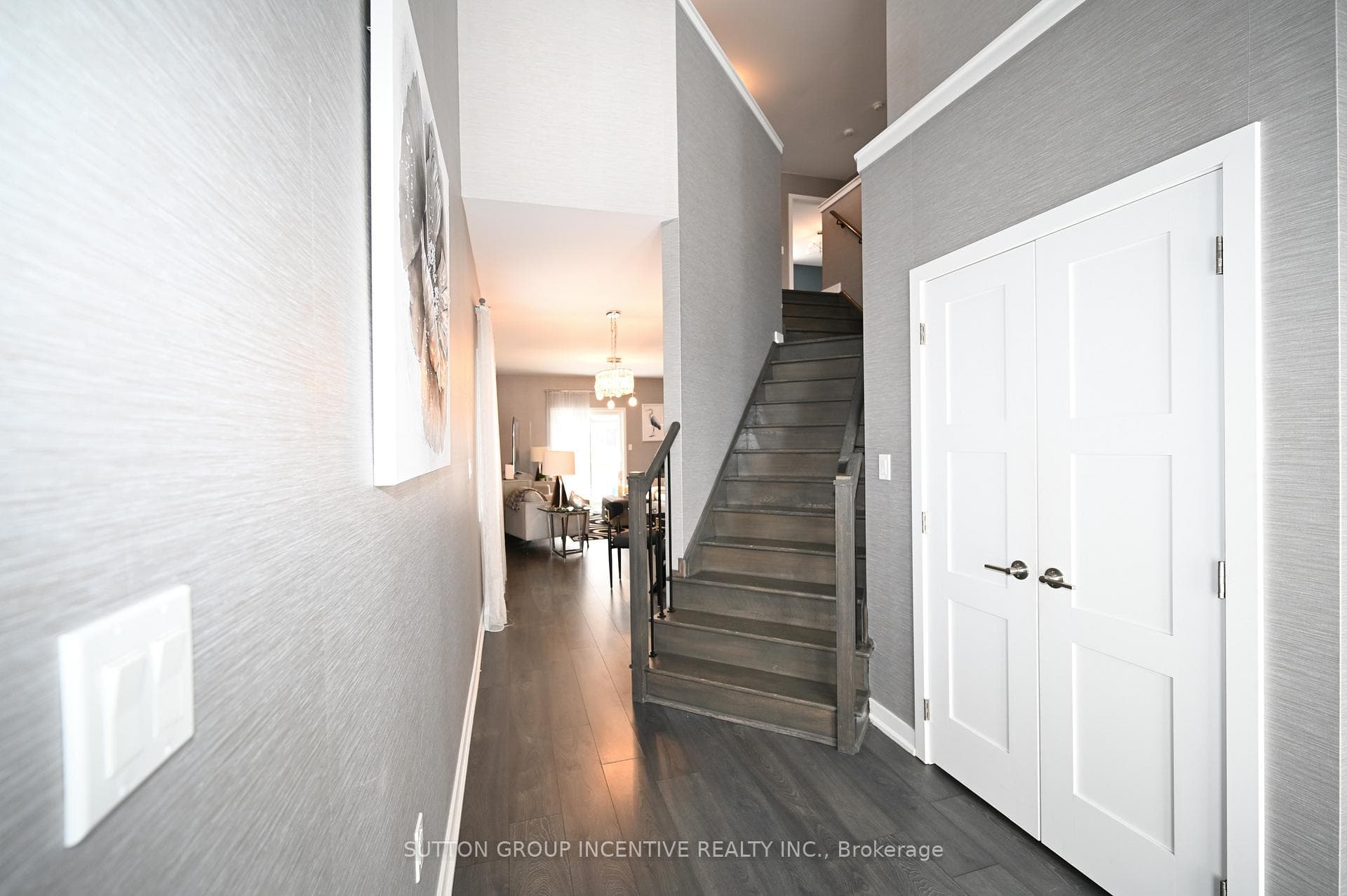 19 MABERN Street photo 3