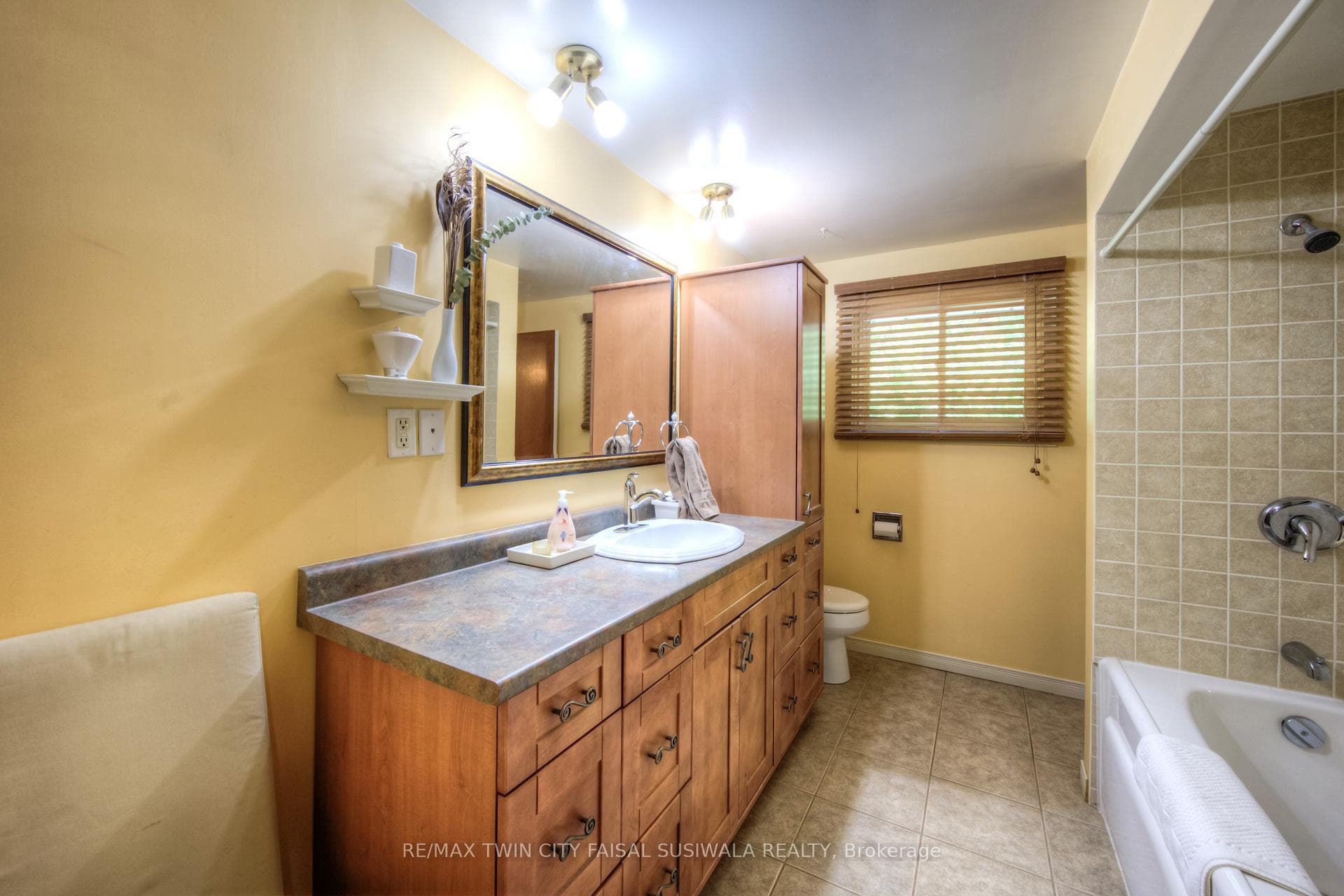 153 Meaford Drive photo 25