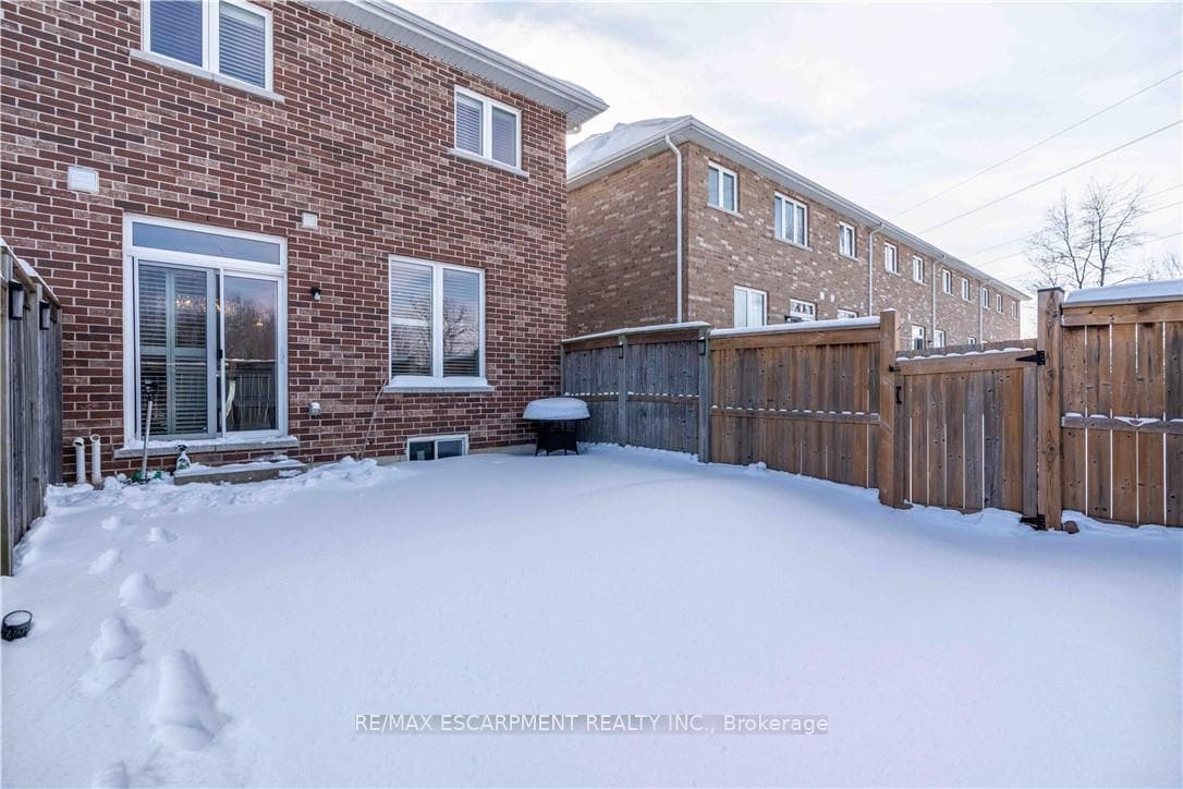 90 RAYMOND Road Unit 12 photo 32