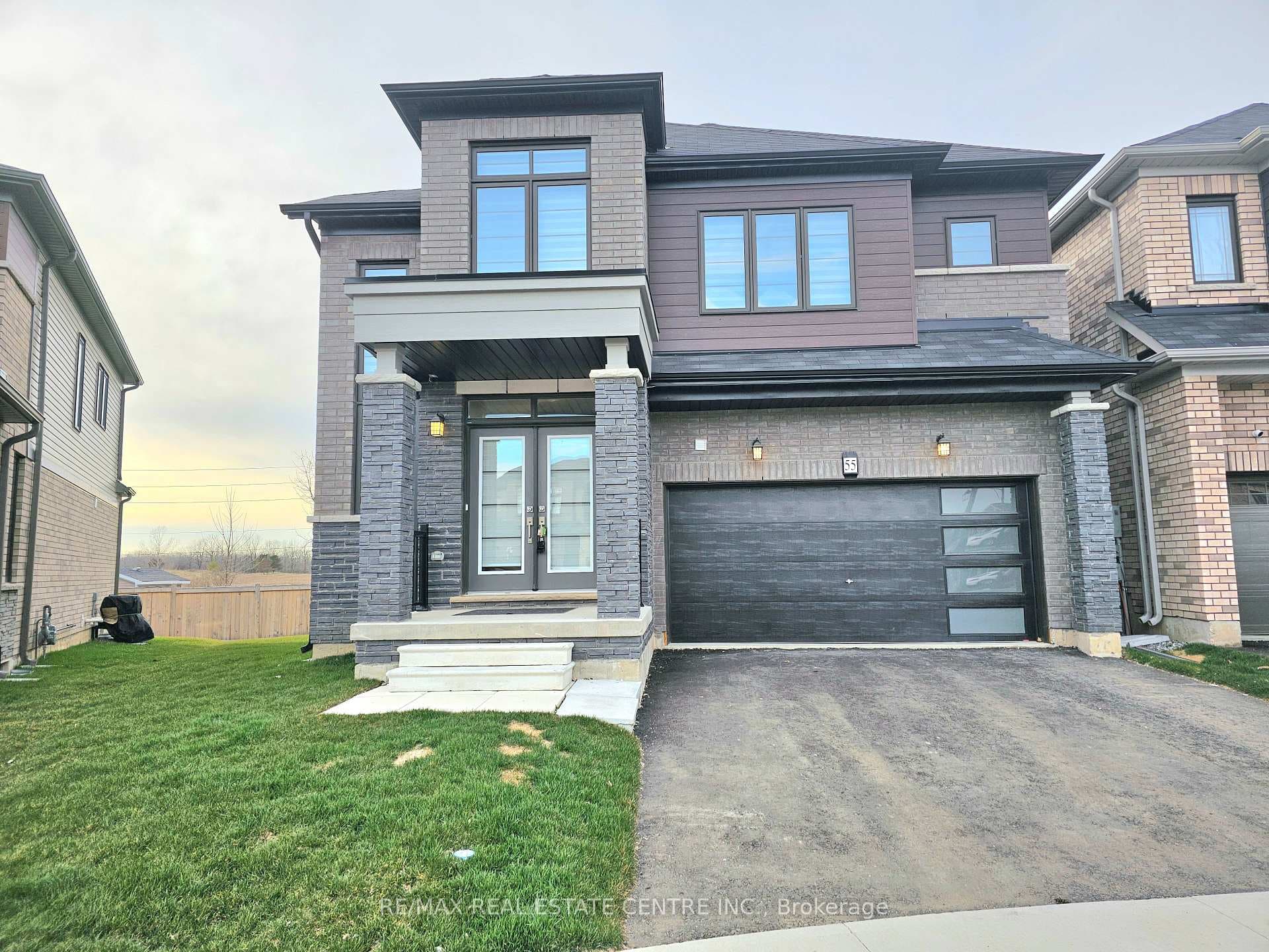 55 Sundin Drive photo 1