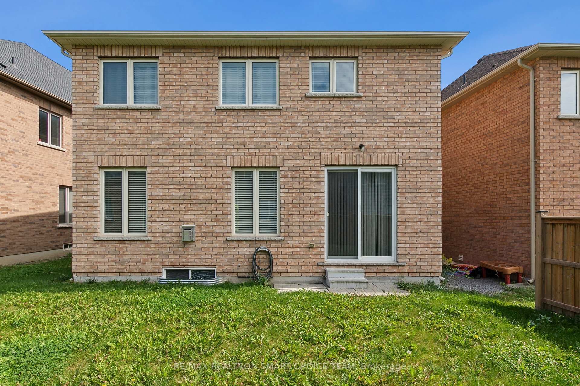 2544 Bandsman Crescent photo 37