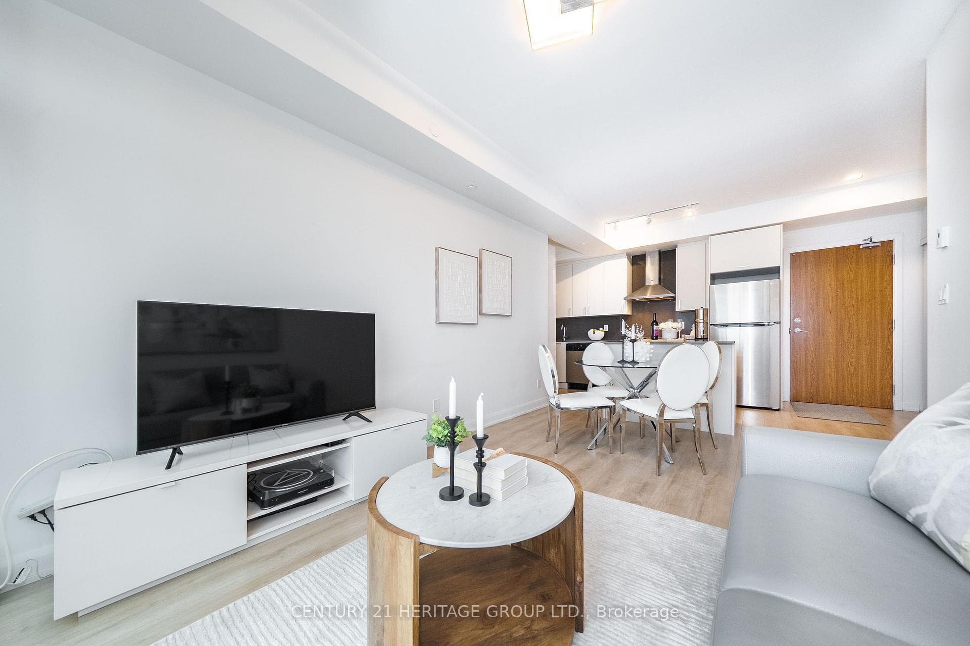 385 Osler Street Unit 610 photo 18