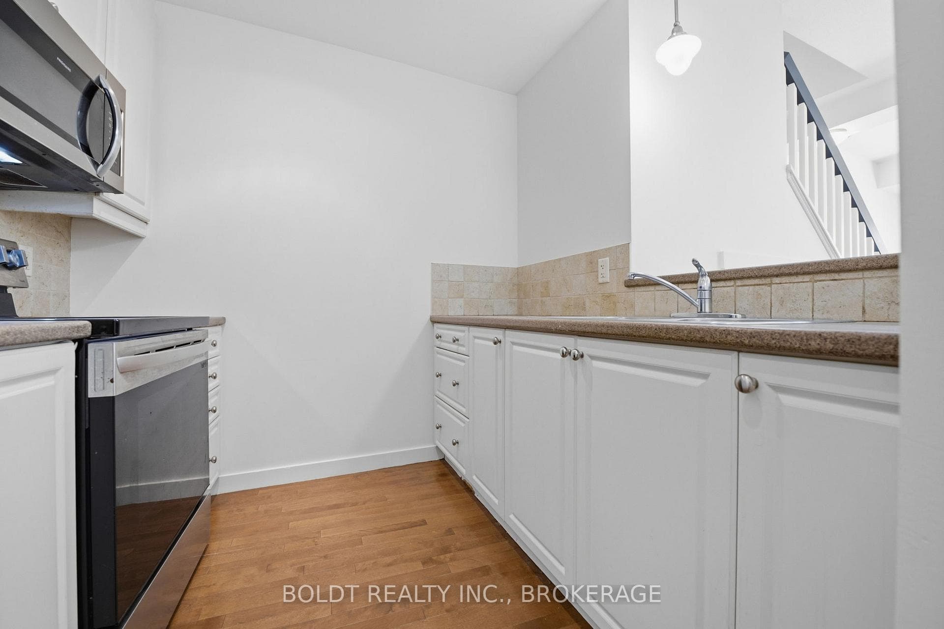49 ONTARIO Street Unit 8 photo 13