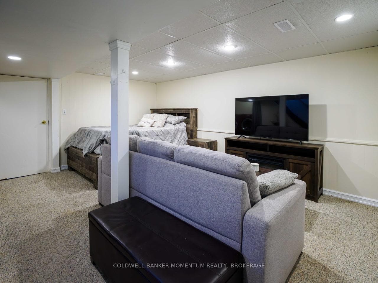 242 Richardson Drive photo 18