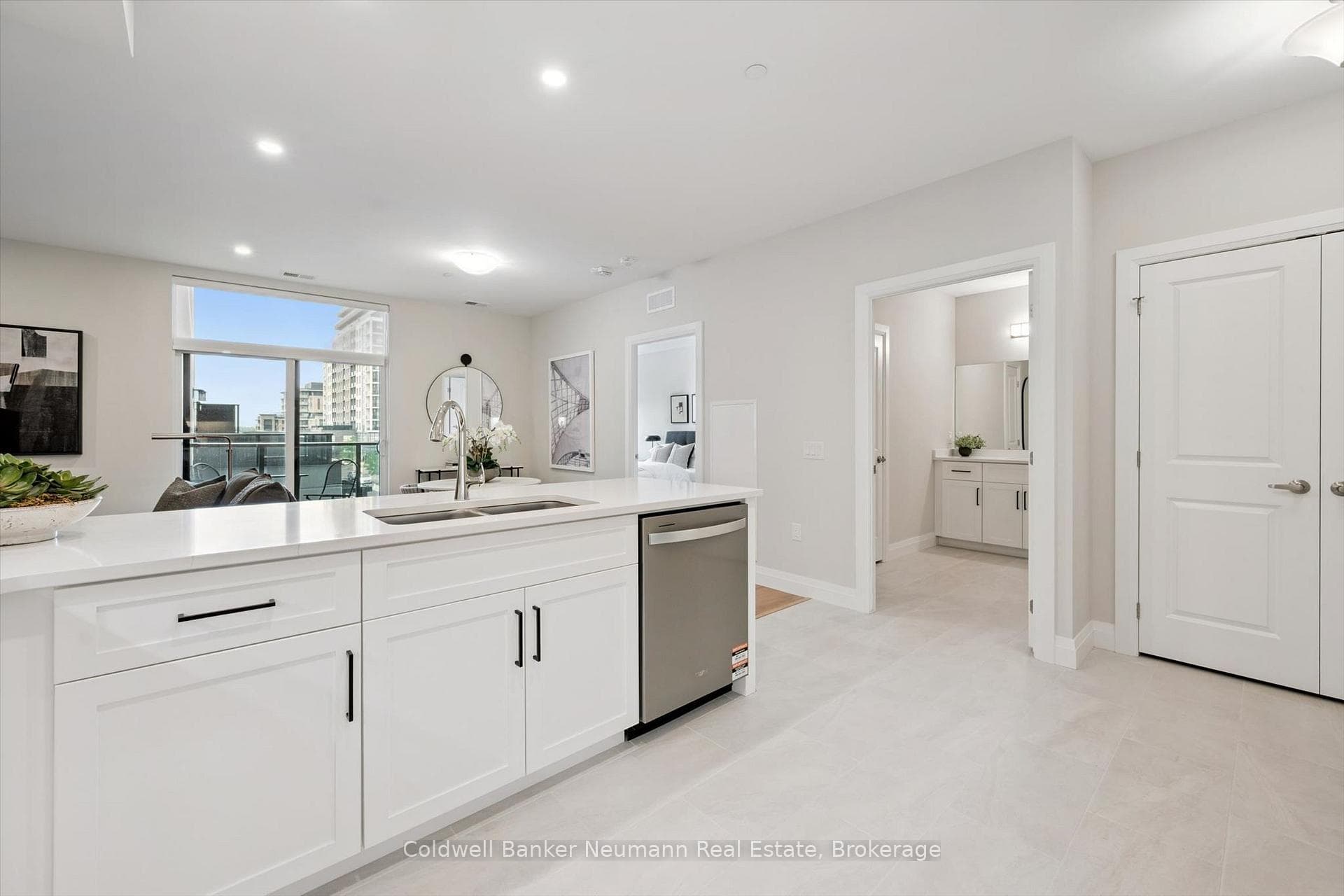 1882 Gordon Street Unit 301 photo 15