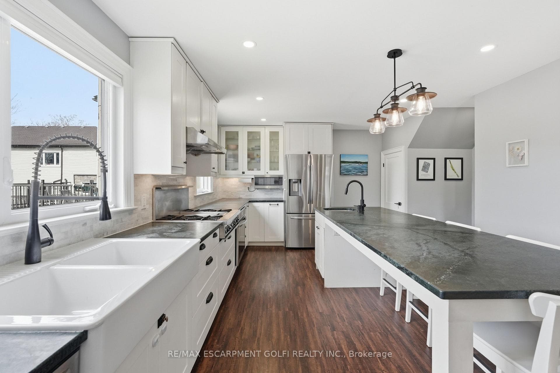 838 BEACH Boulevard photo 11