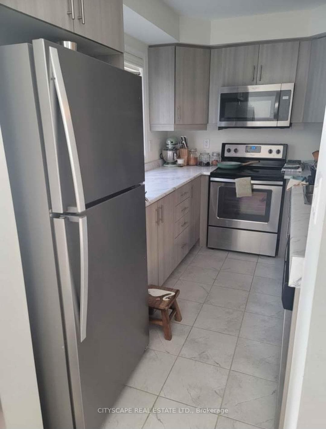 561 ALLPORT Gate photo 6