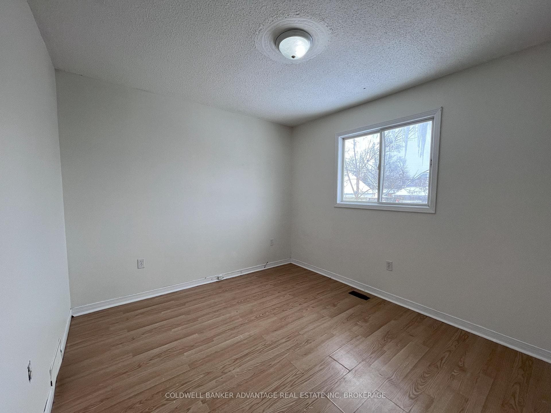 86 Commercial Street photo 10