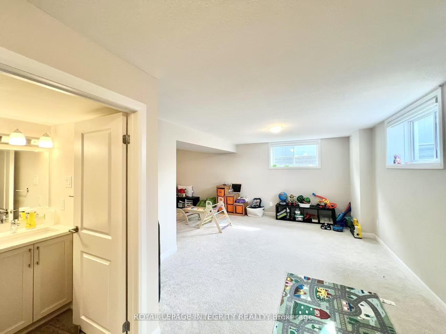 1042 Parabolica Way photo 29