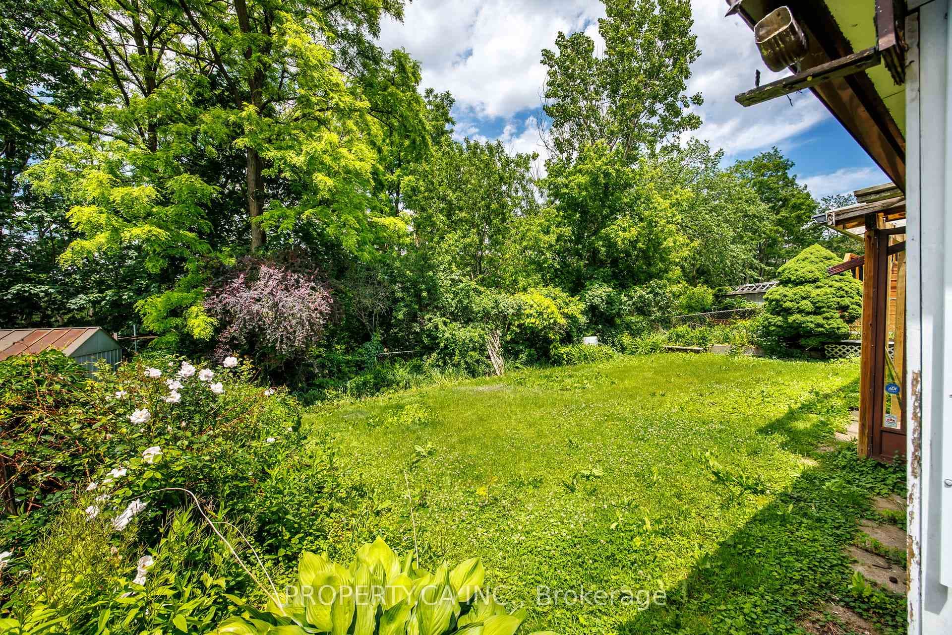 77 Troutbrooke Drive photo 38