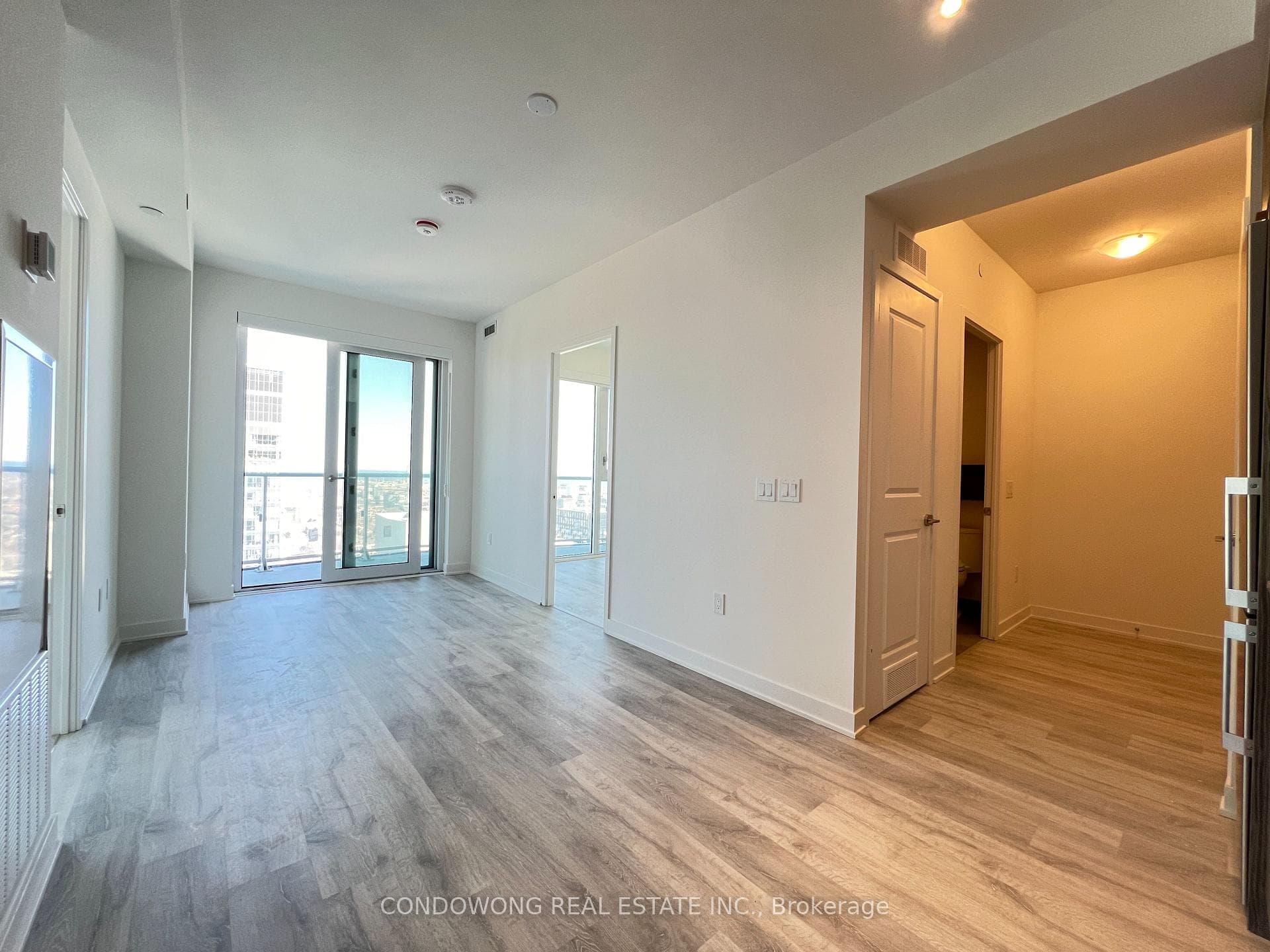 100 Dalhousie Street Unit 4204 photo 8