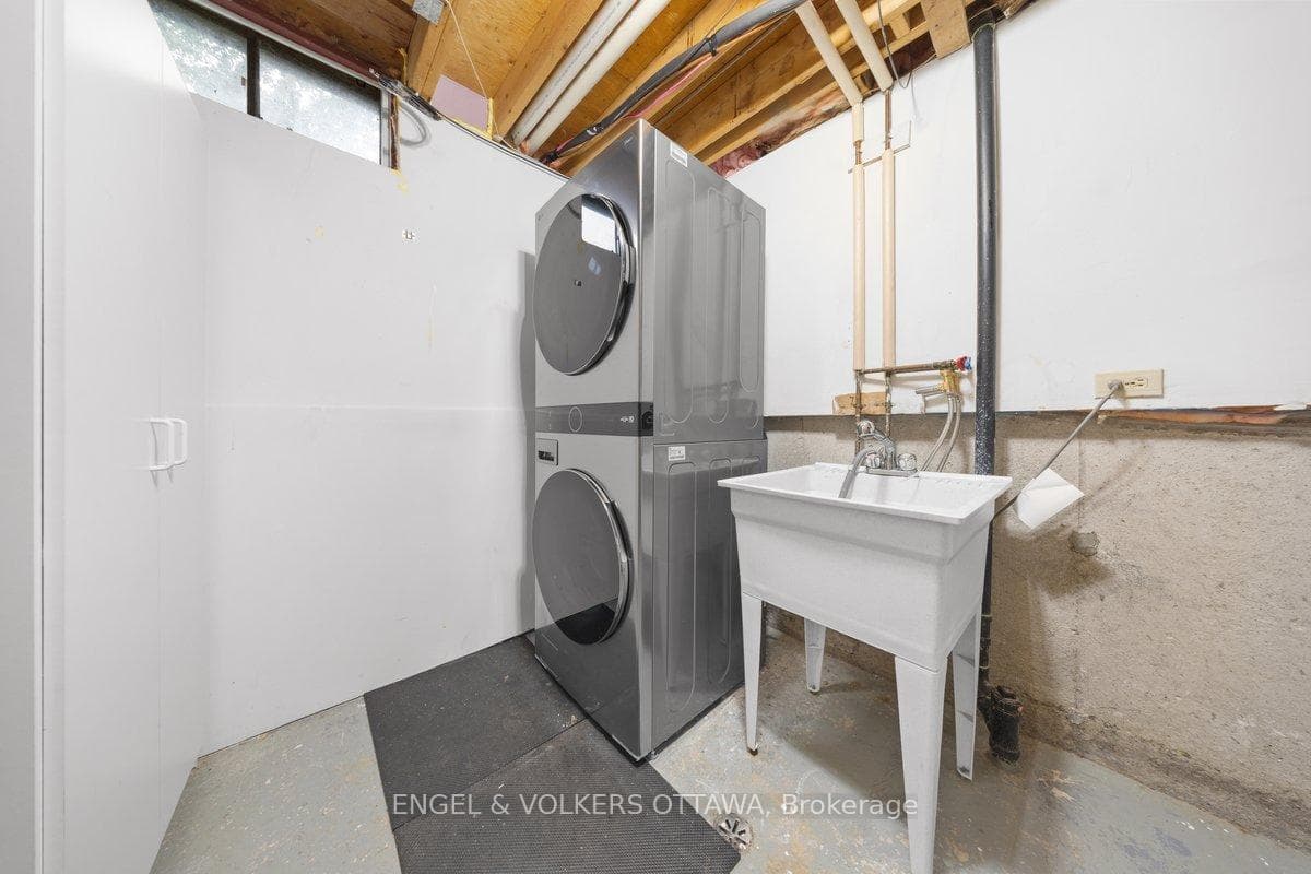 19 WESSEX Road photo 25