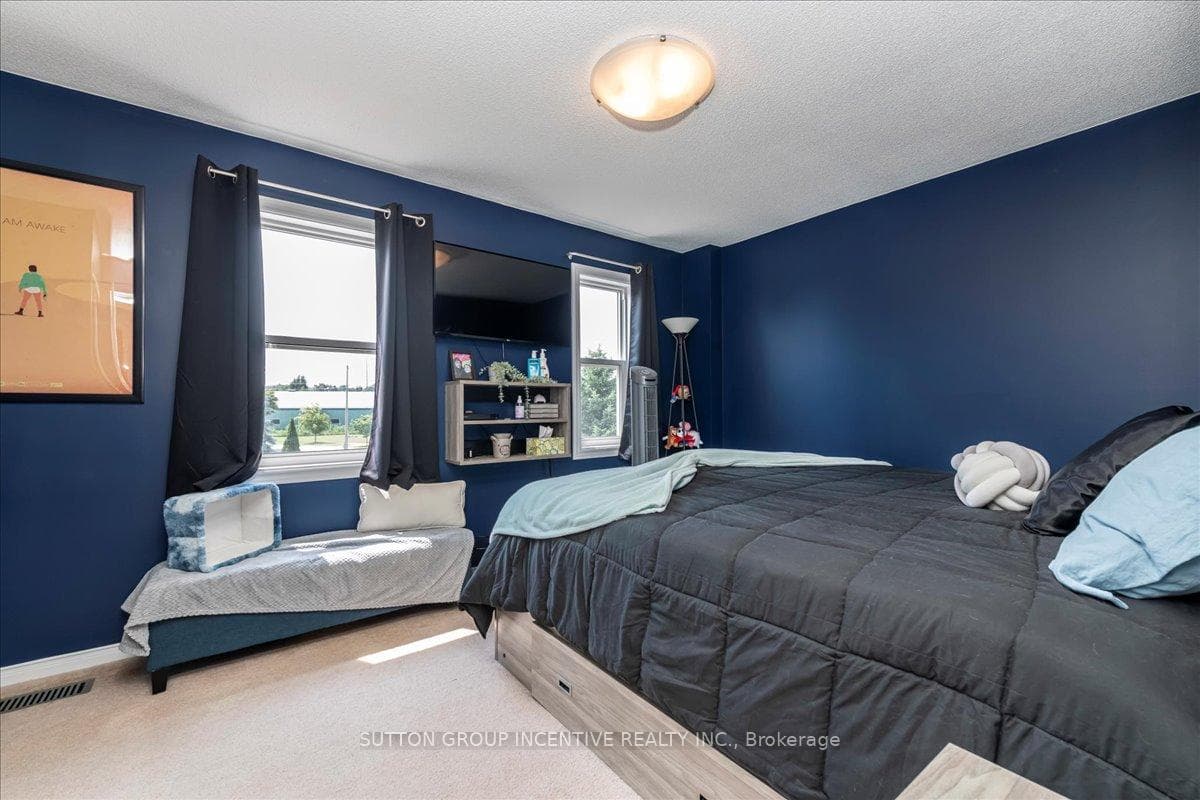 111 Laidlaw Drive photo 11