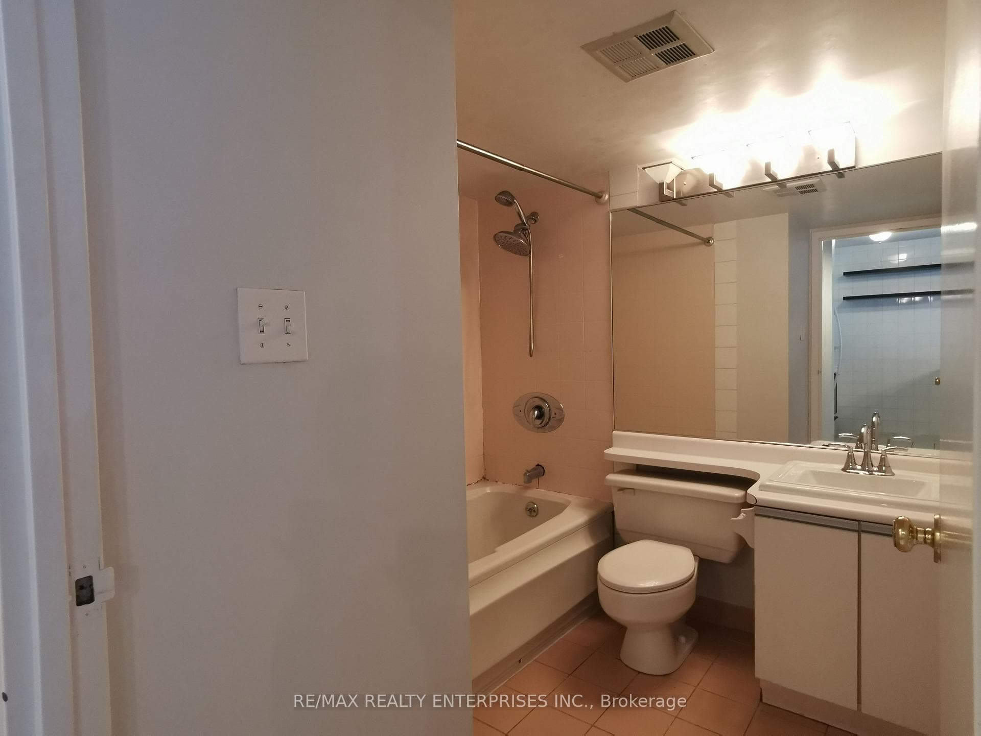 10 Queens Quay Unit 309 photo 12