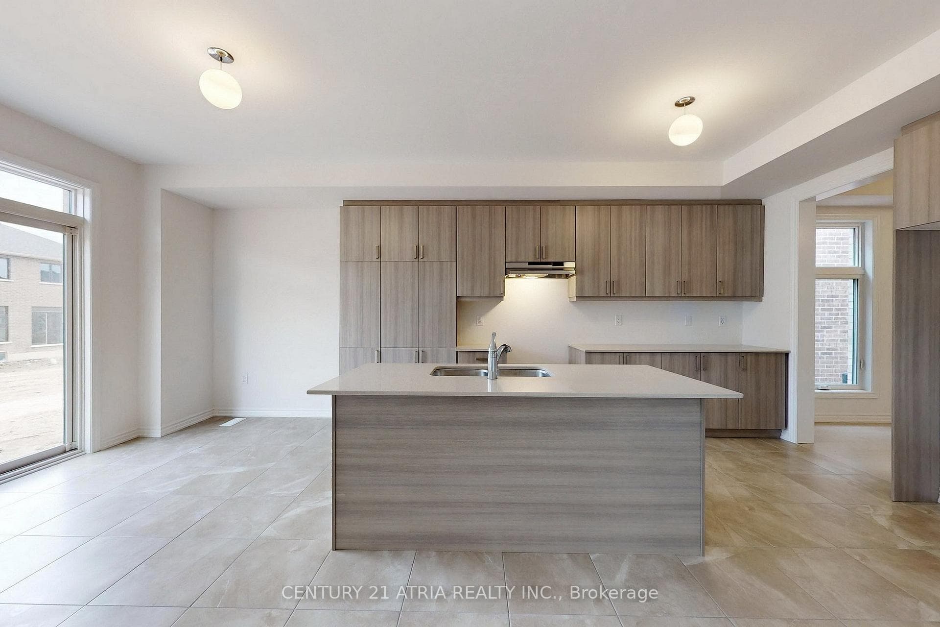42 Ainslie Hill Crescent photo 5